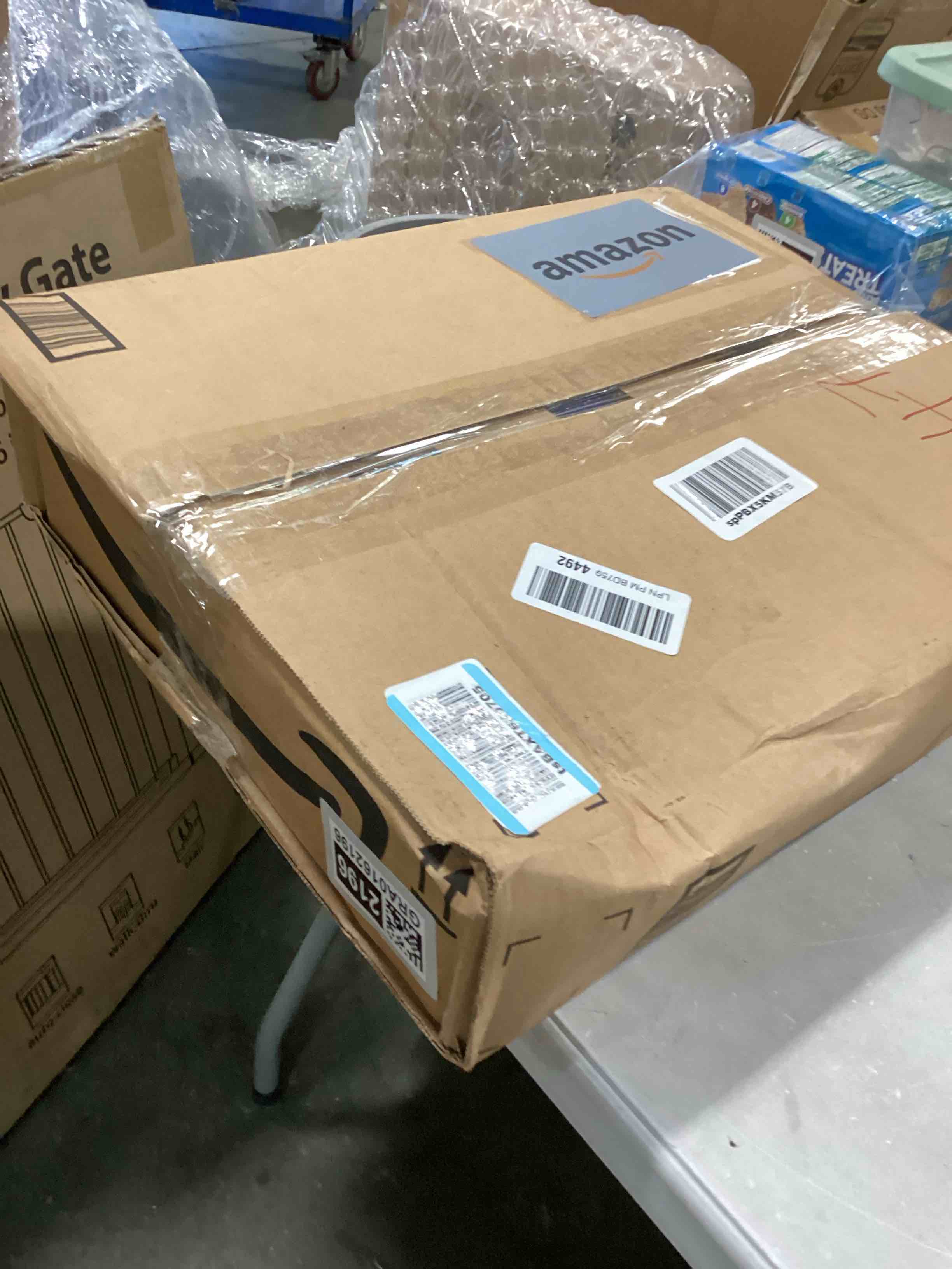 https://s3.amazonaws.com/lotting-images-prod/bidfta/GRA0162196_1727871763701.jpeg