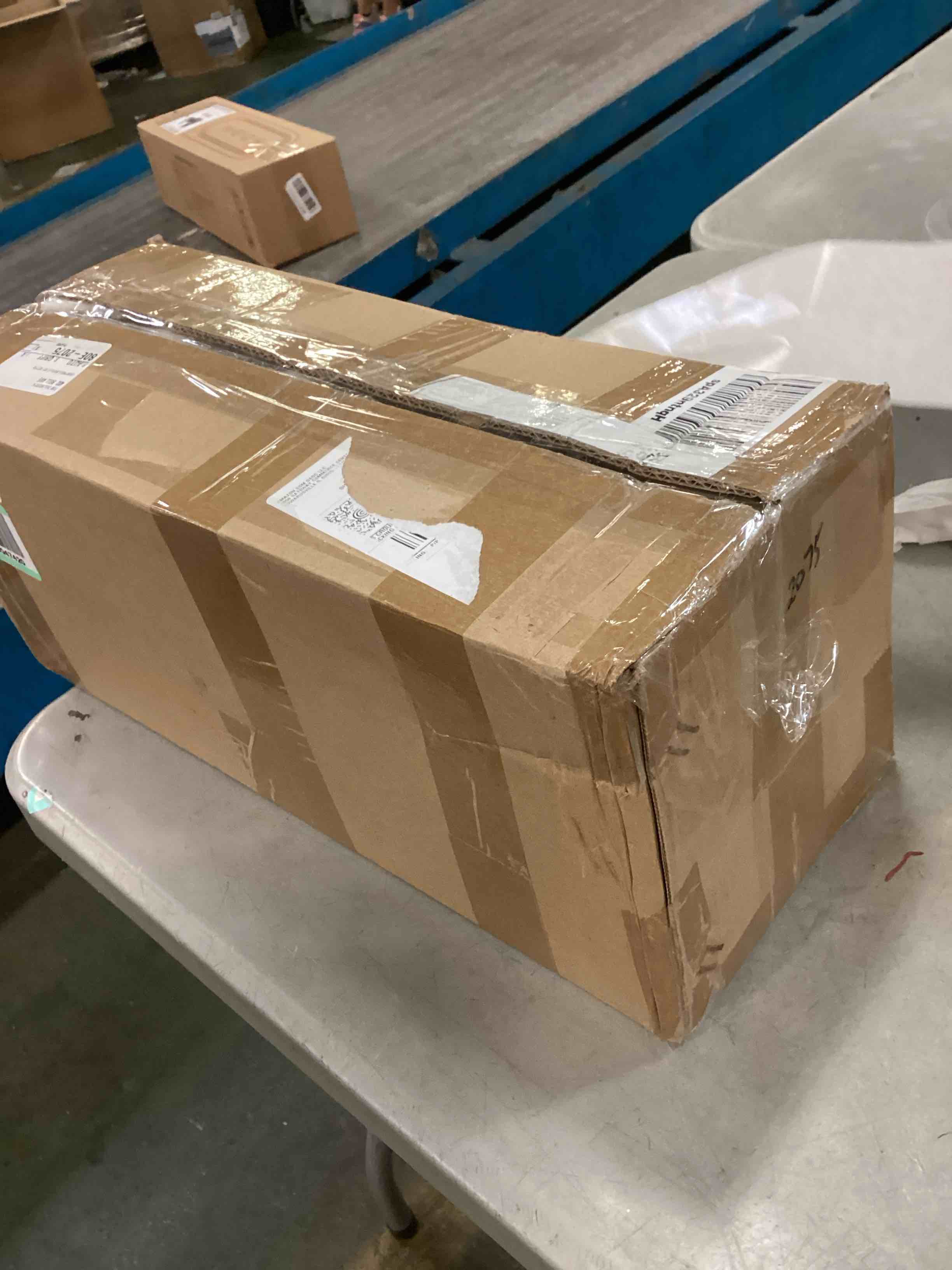 https://s3.amazonaws.com/lotting-images-prod/bidfta/GRA0162313_1727805068172.jpeg