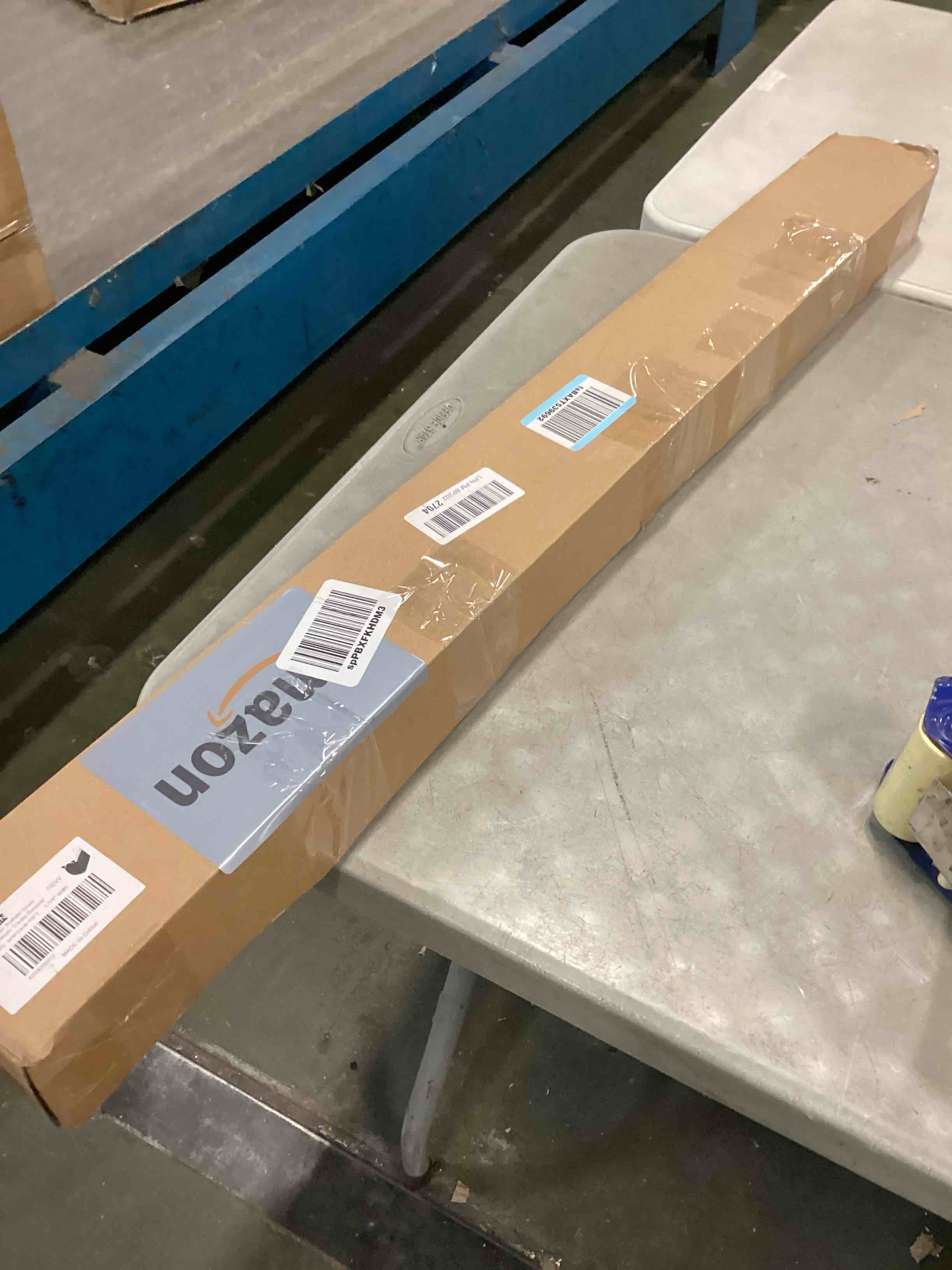 https://s3.amazonaws.com/lotting-images-prod/bidfta/GRA0163060_1727366022584.jpeg
