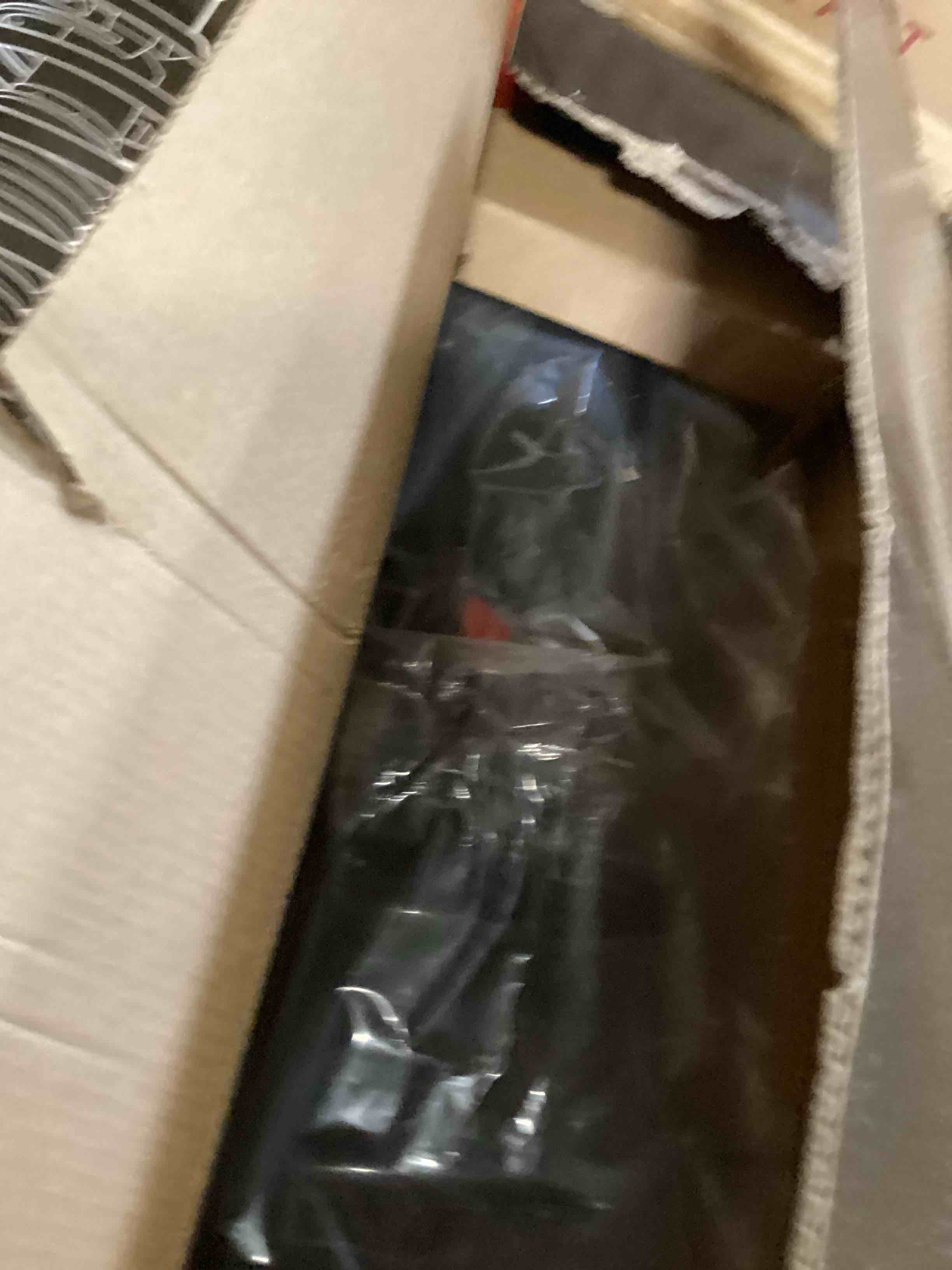 https://s3.amazonaws.com/lotting-images-prod/bidfta/GRA0164452_1730833673112.jpeg