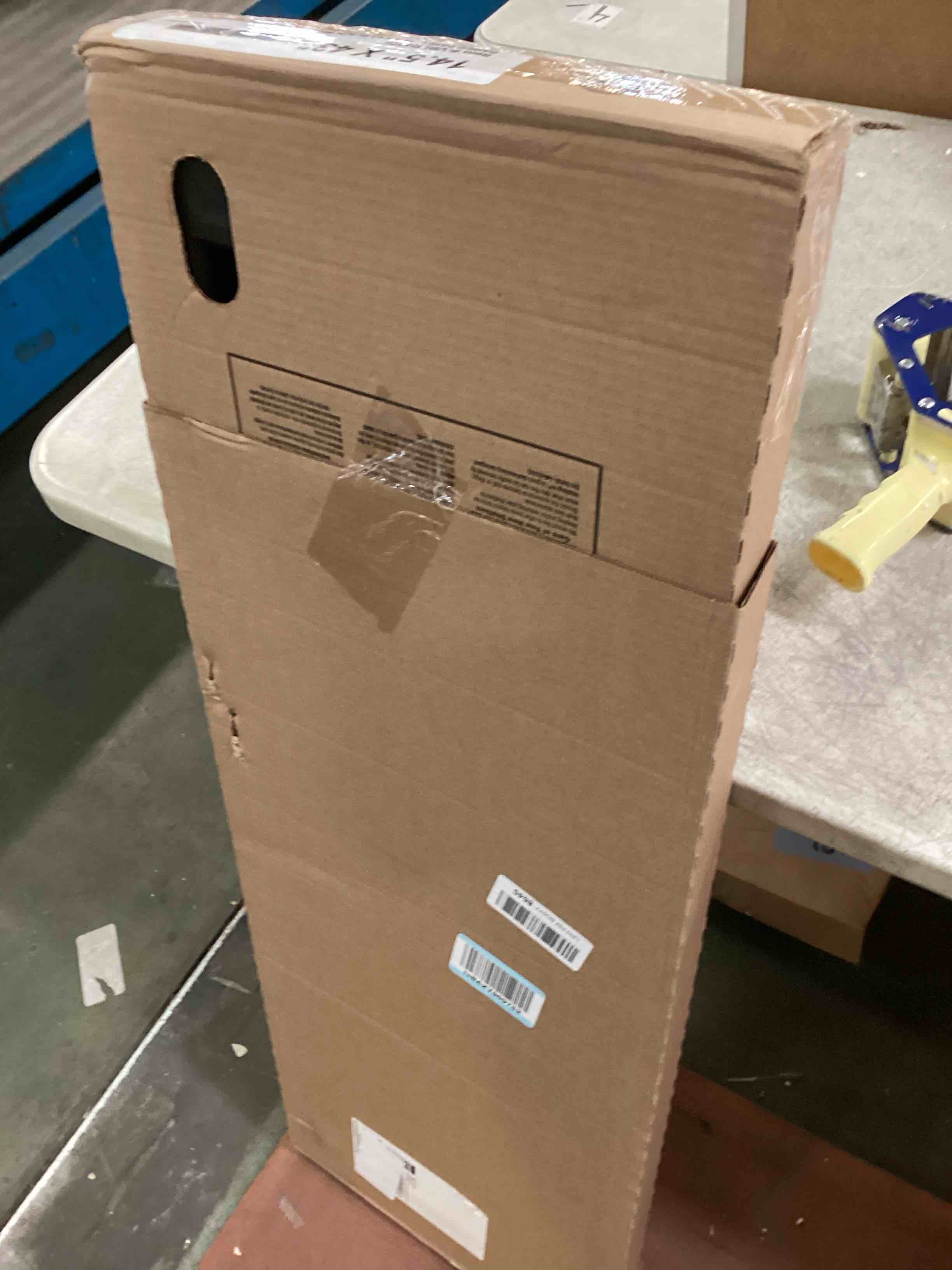 https://s3.amazonaws.com/lotting-images-prod/bidfta/GRA0165227_1730473915056.jpeg