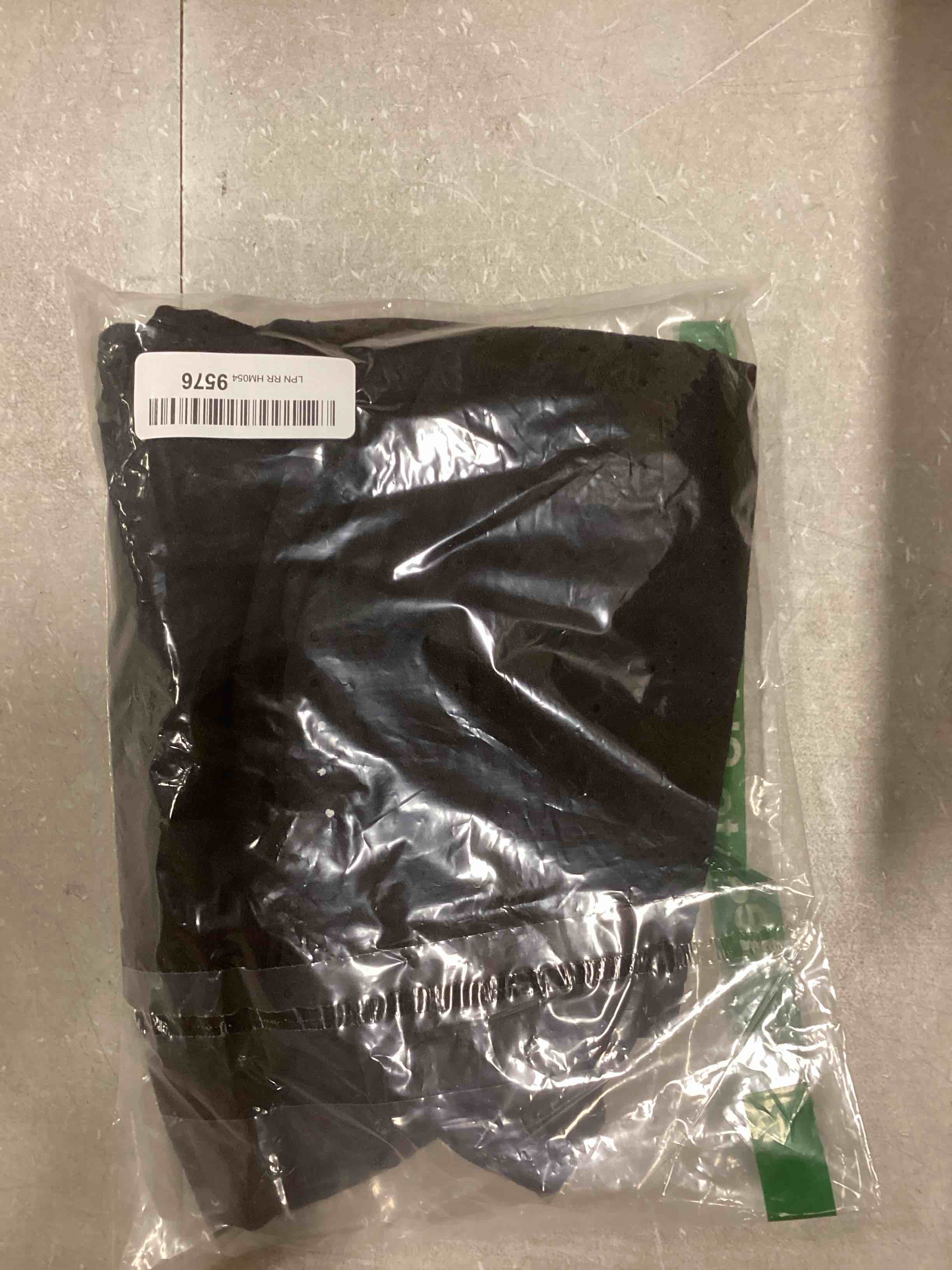 https://s3.amazonaws.com/lotting-images-prod/bidfta/GRA0166494_1728699271750.jpeg