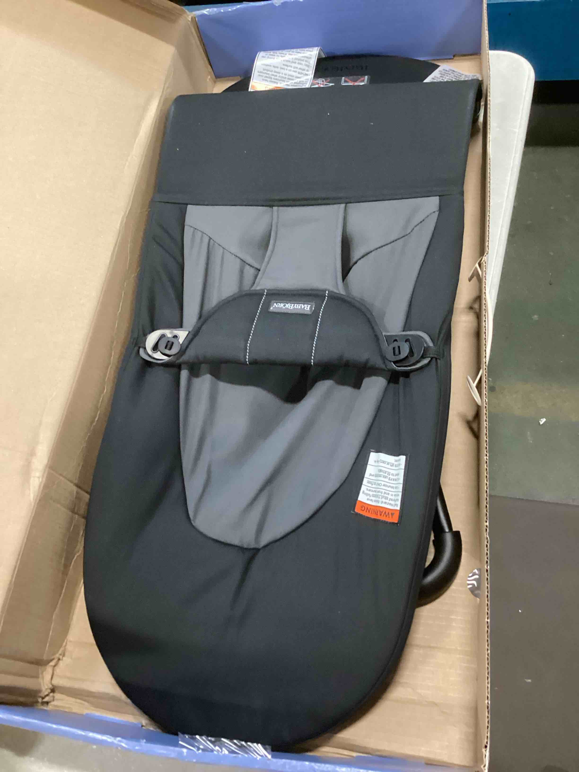 https://s3.amazonaws.com/lotting-images-prod/bidfta/GRA0166572_1728688749458.jpeg