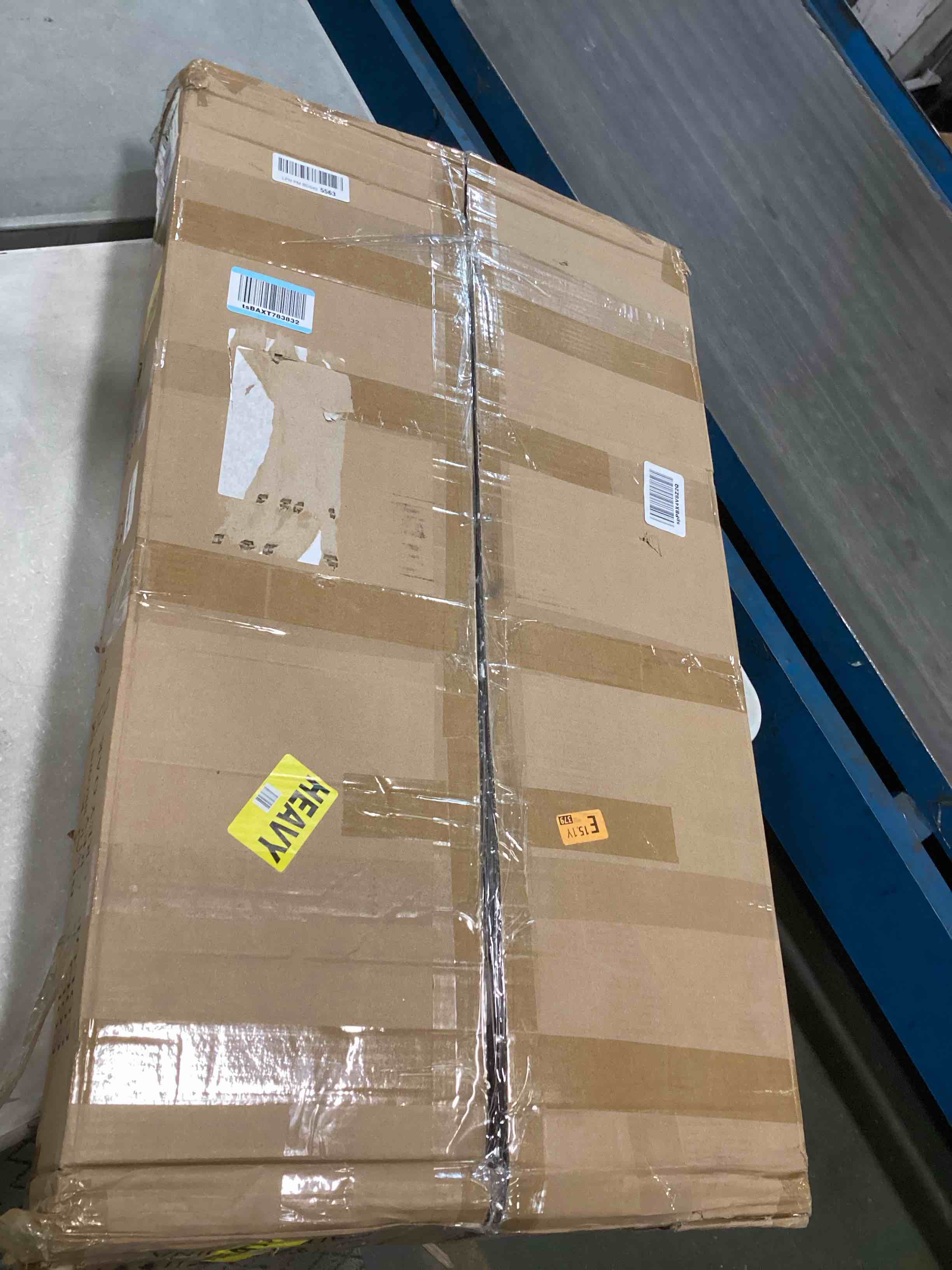 https://s3.amazonaws.com/lotting-images-prod/bidfta/GRA0166859_1728532358908.jpeg