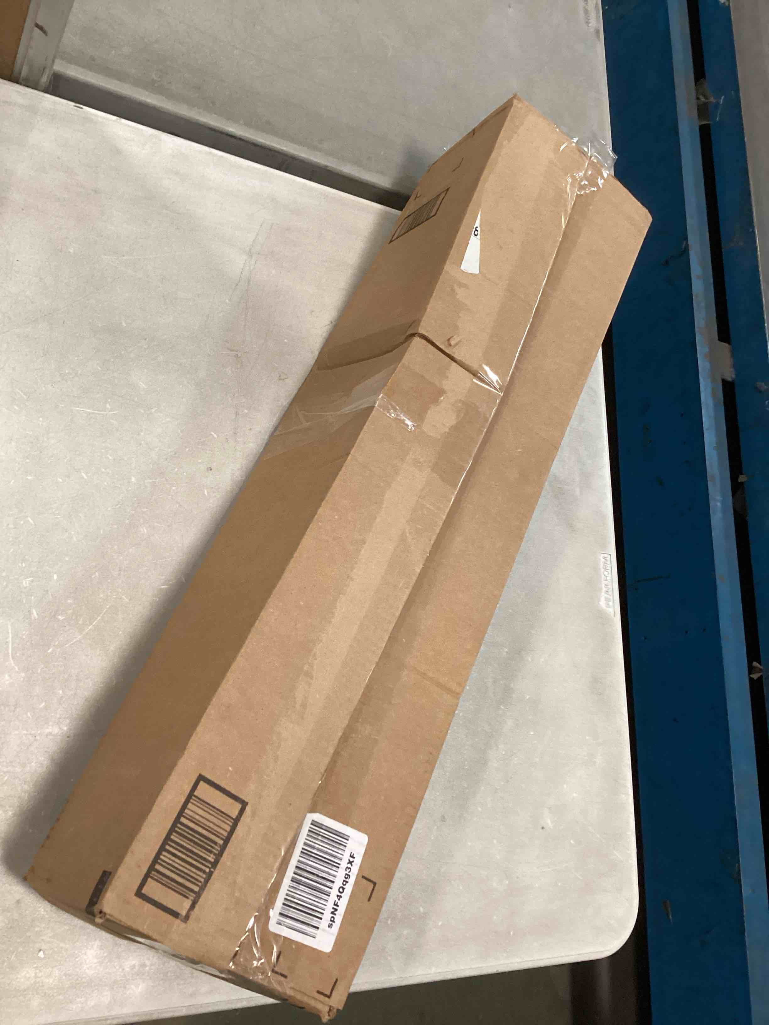 https://s3.amazonaws.com/lotting-images-prod/bidfta/GRA0167016_1728513191674.jpeg