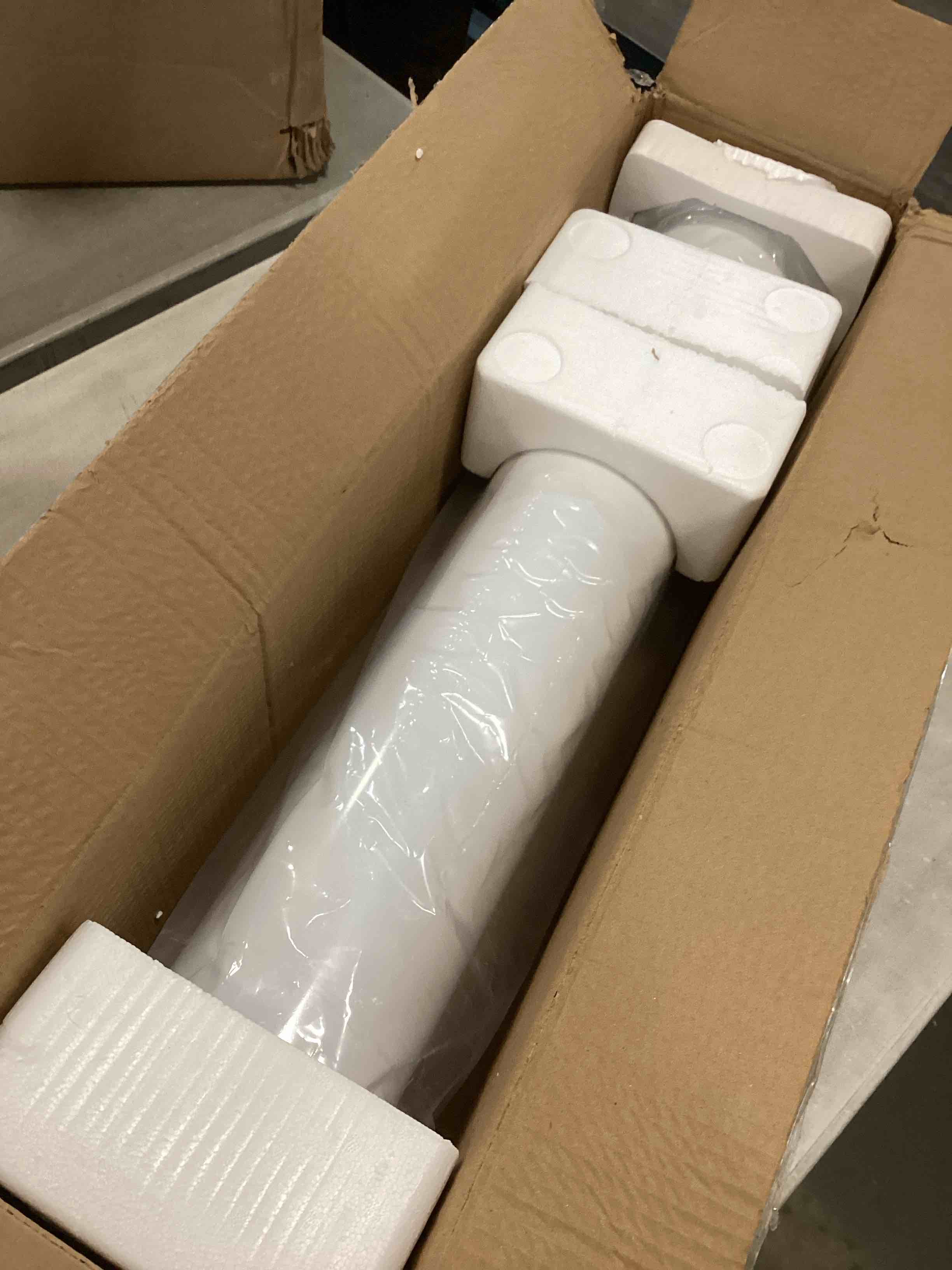 https://s3.amazonaws.com/lotting-images-prod/bidfta/GRA0167047_1728509406052.jpeg