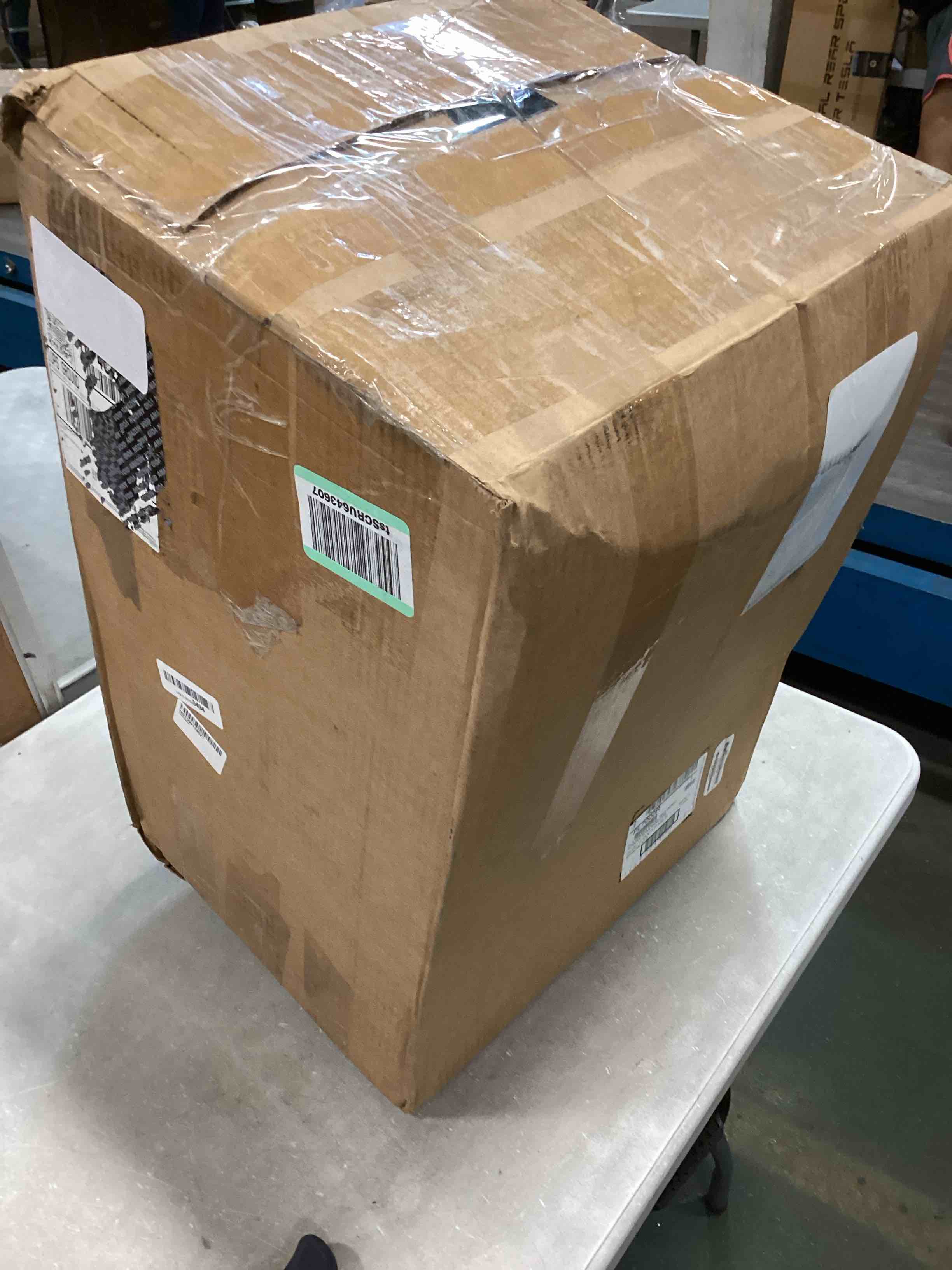 https://s3.amazonaws.com/lotting-images-prod/bidfta/GRA0167371_1728357636156.jpeg