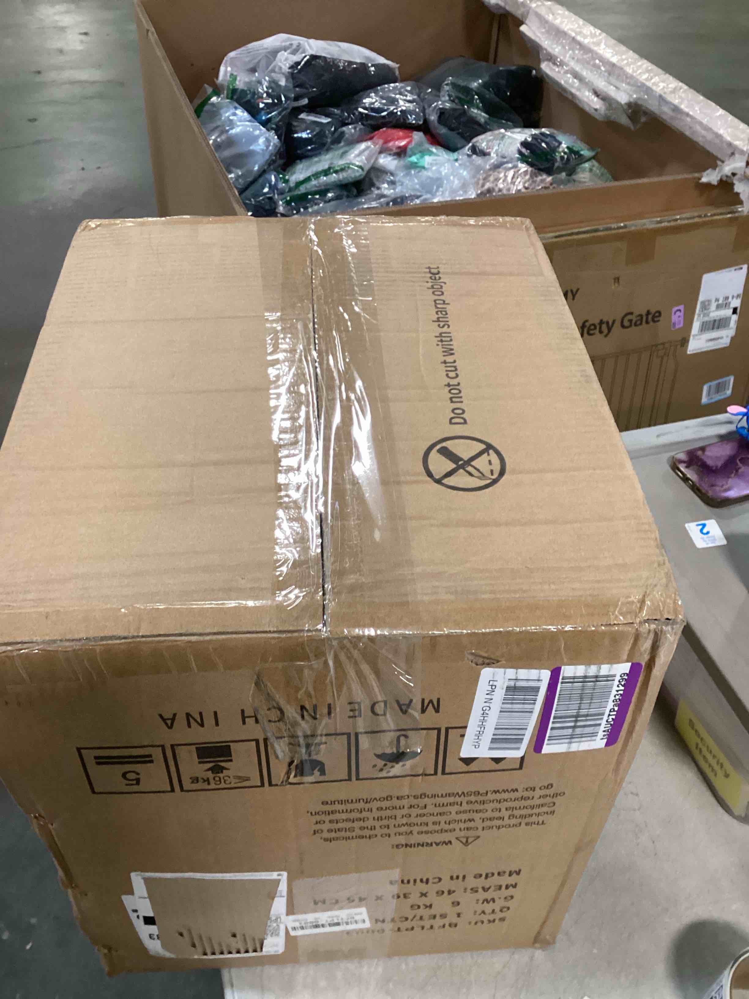 https://s3.amazonaws.com/lotting-images-prod/bidfta/GRA0168040_1732885850794.jpeg