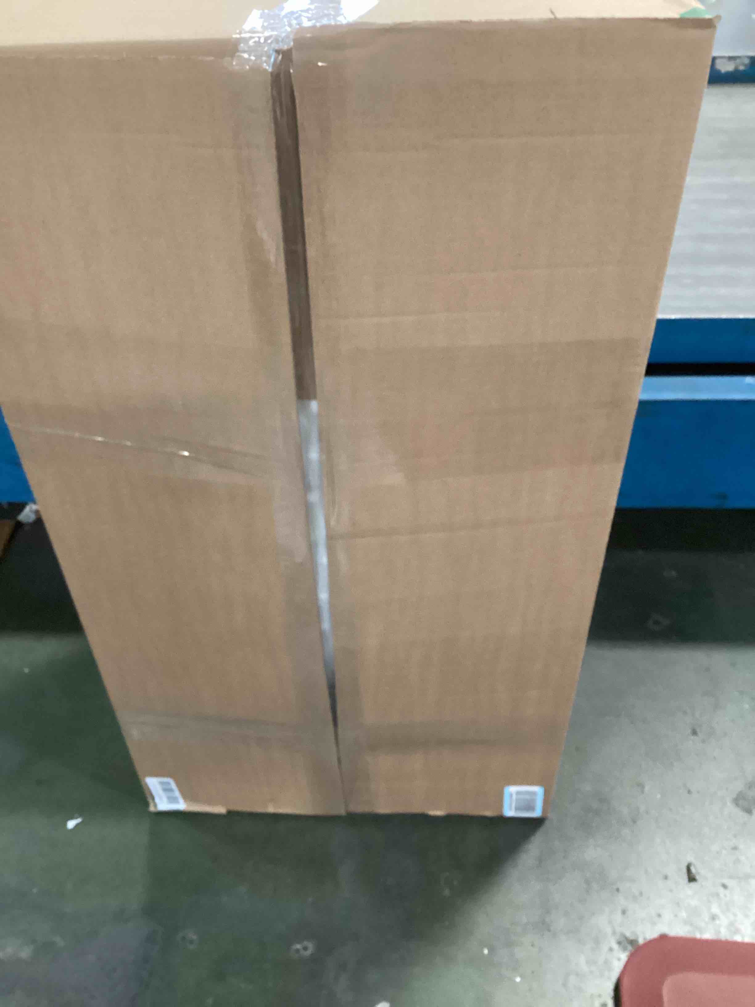 https://s3.amazonaws.com/lotting-images-prod/bidfta/GRA0168126_1732723014749.jpeg