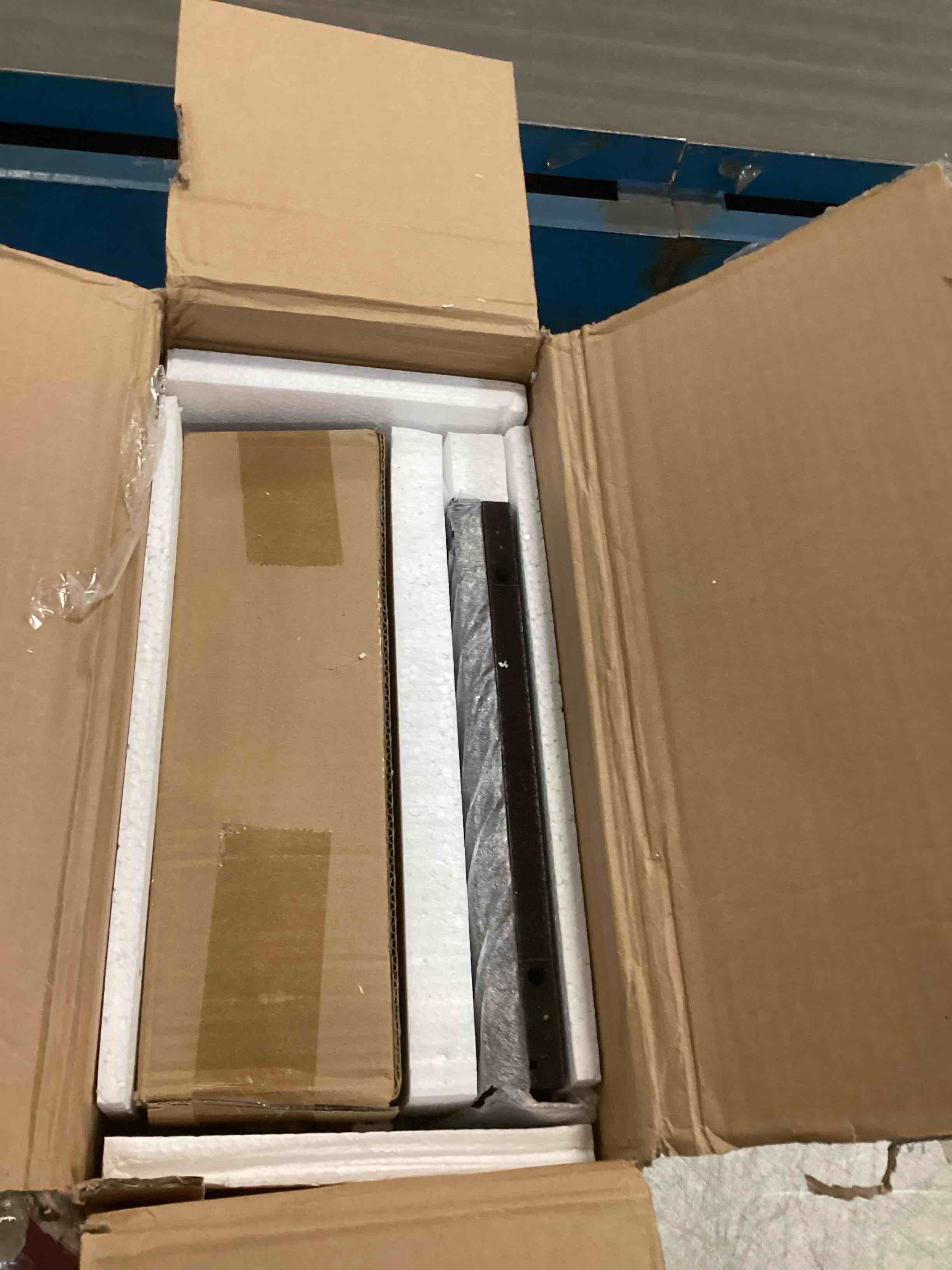 https://s3.amazonaws.com/lotting-images-prod/bidfta/GRA0168128_1732722674592.jpeg