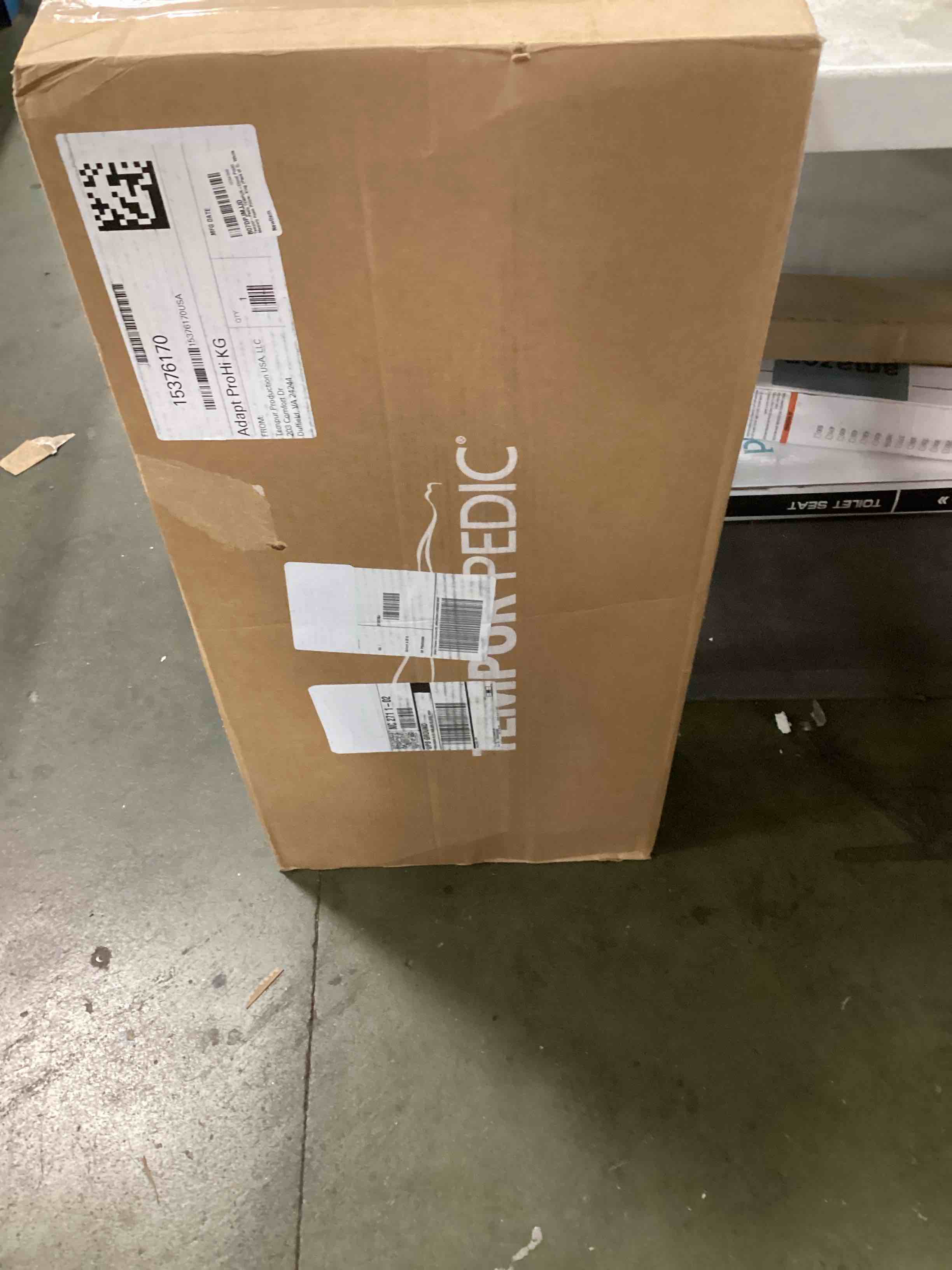https://s3.amazonaws.com/lotting-images-prod/bidfta/GRA0168709_1732379040401.jpeg