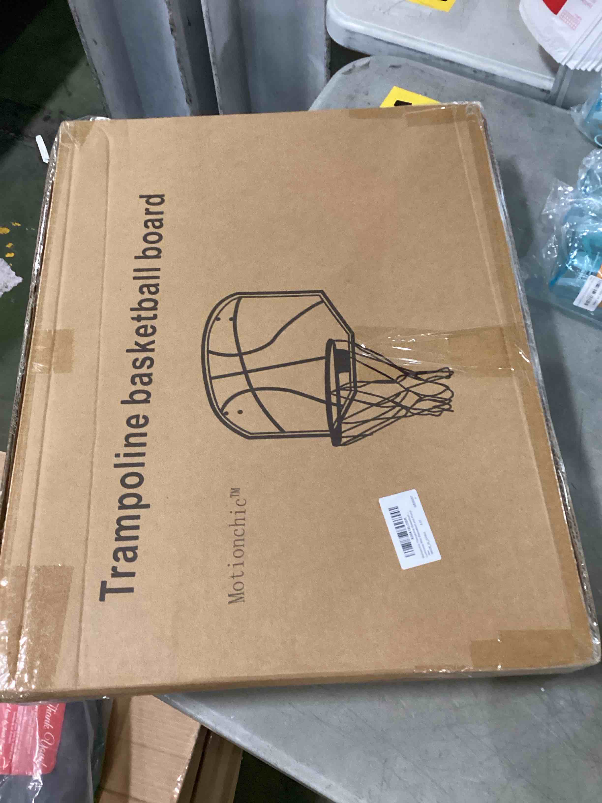 https://s3.amazonaws.com/lotting-images-prod/bidfta/GRA0169411_1732128184356.jpeg