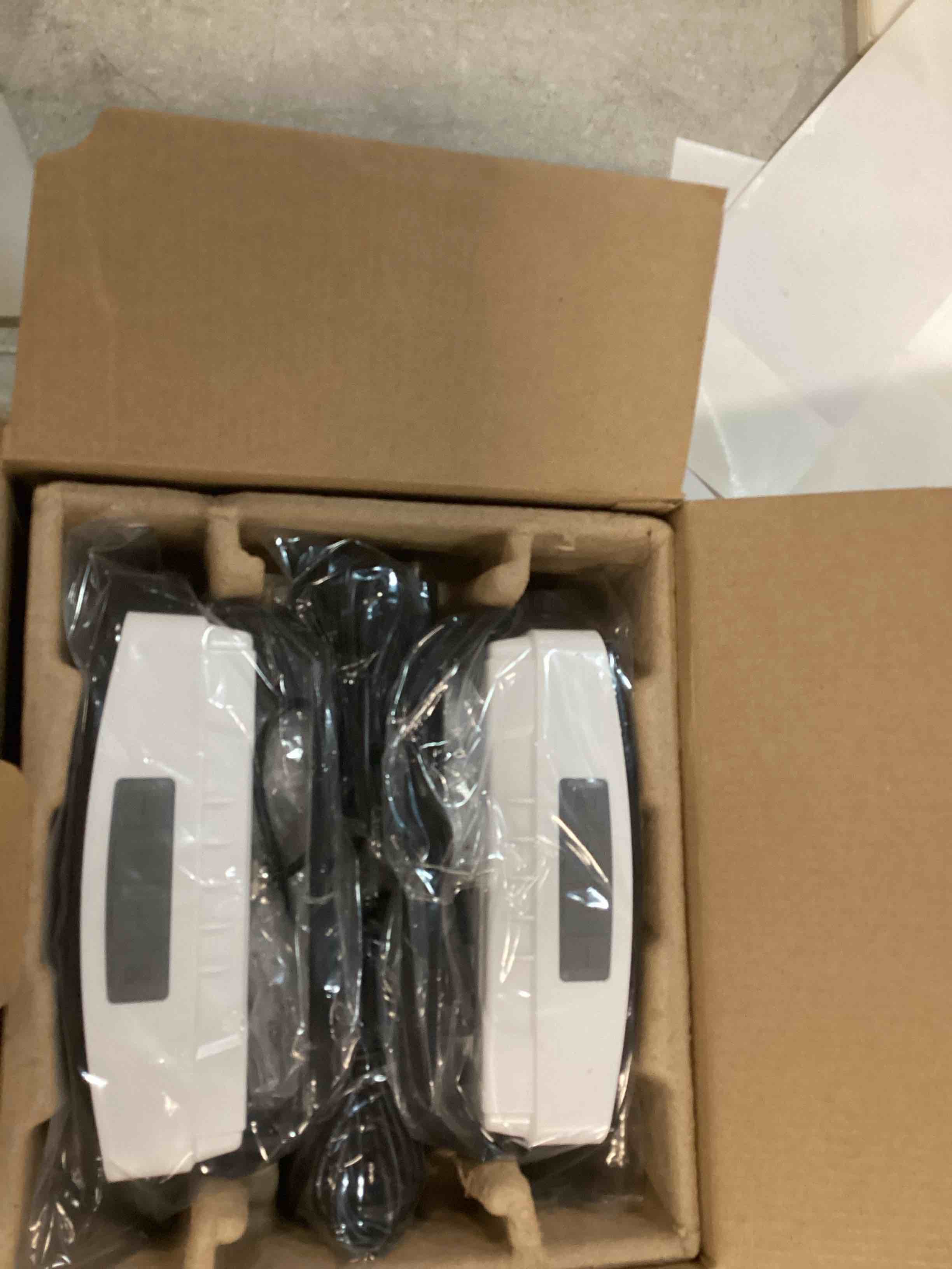 https://s3.amazonaws.com/lotting-images-prod/bidfta/GRA0169699_1732025886934.jpeg