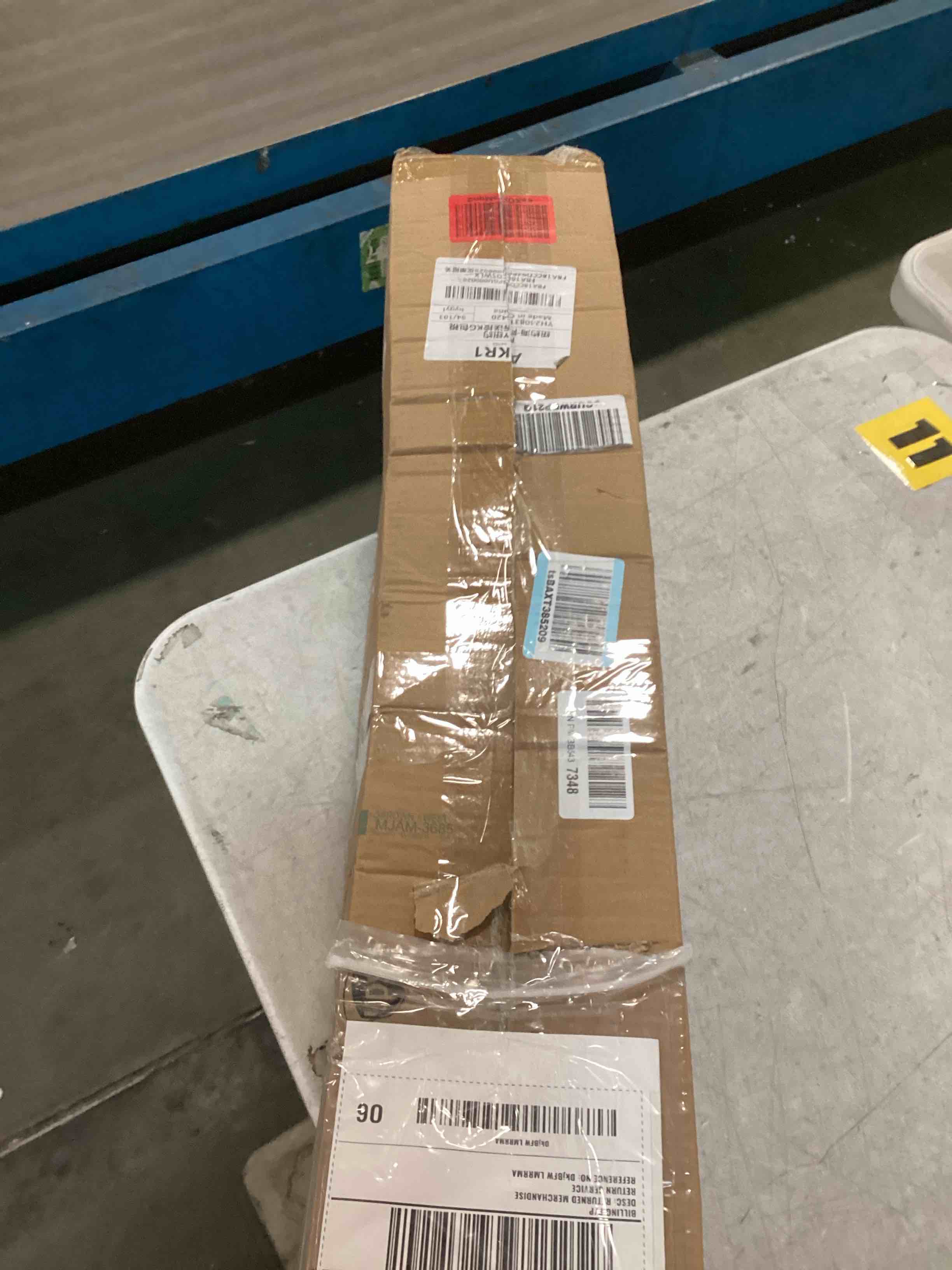 https://s3.amazonaws.com/lotting-images-prod/bidfta/GRA0169906_1731936684196.jpeg