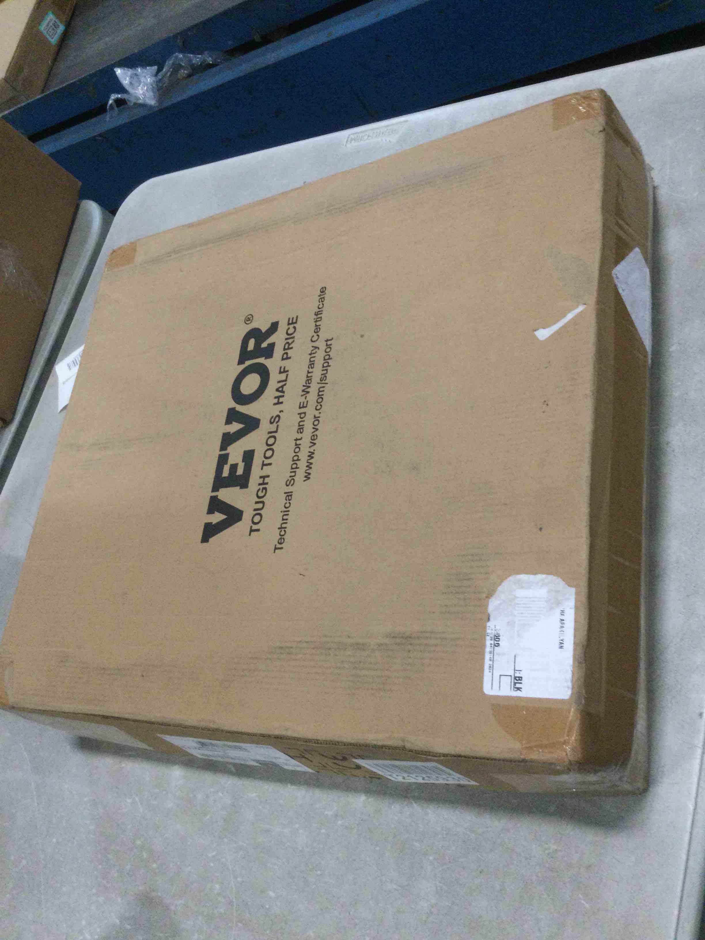 https://s3.amazonaws.com/lotting-images-prod/bidfta/GRA0170878_1730927166353.jpeg