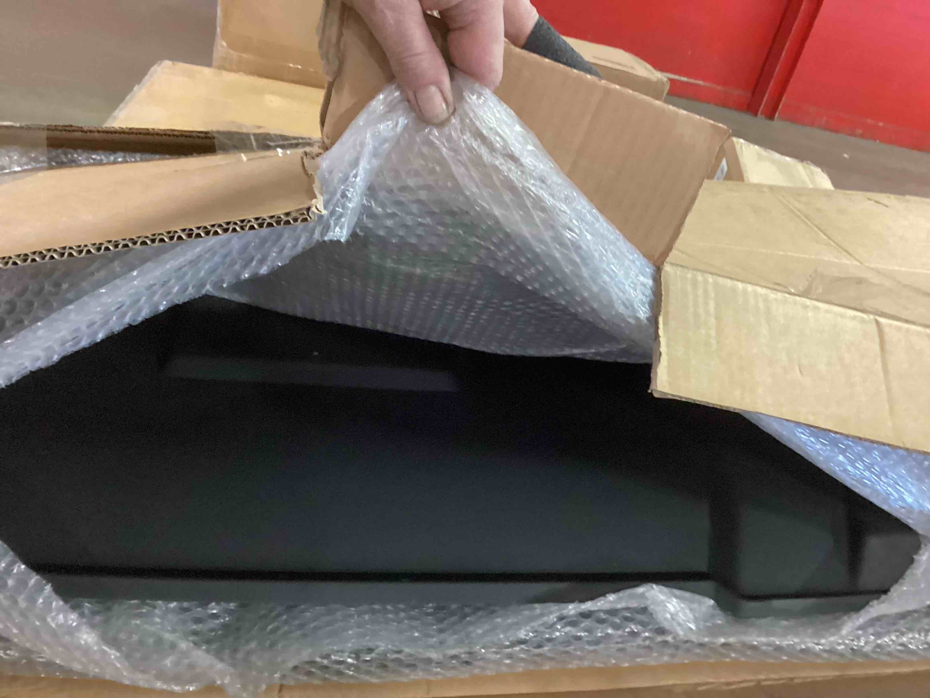 https://s3.amazonaws.com/lotting-images-prod/bidfta/GRA0172174_1732648945489.jpeg