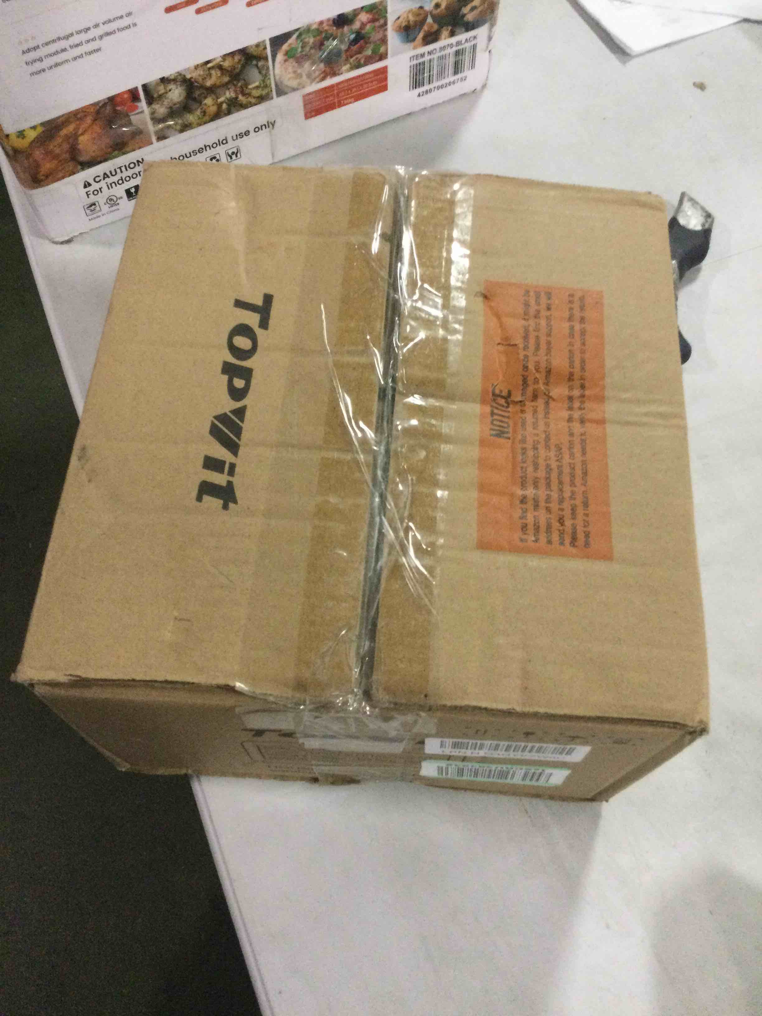 https://s3.amazonaws.com/lotting-images-prod/bidfta/GRA0172613_1732291095541.jpeg