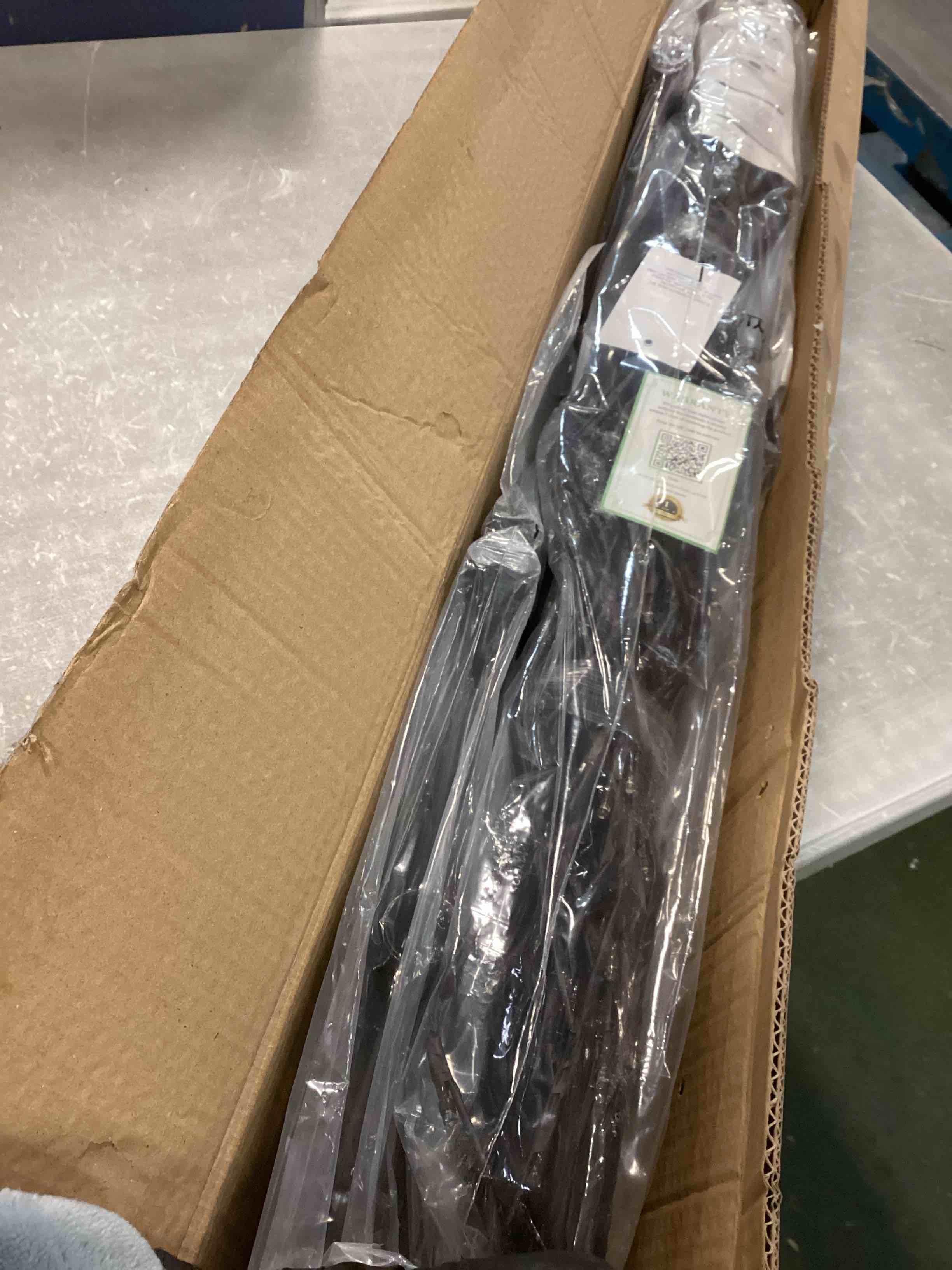 https://s3.amazonaws.com/lotting-images-prod/bidfta/GRA0174060_1732908685930.jpeg