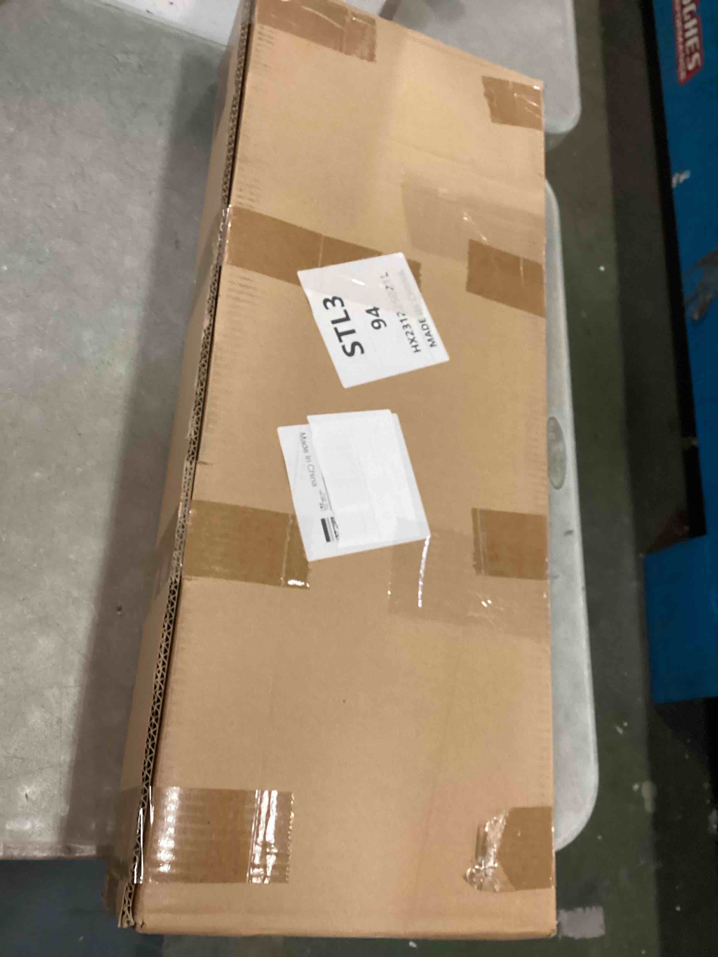 https://s3.amazonaws.com/lotting-images-prod/bidfta/GRA0174455_1732732777168.jpeg