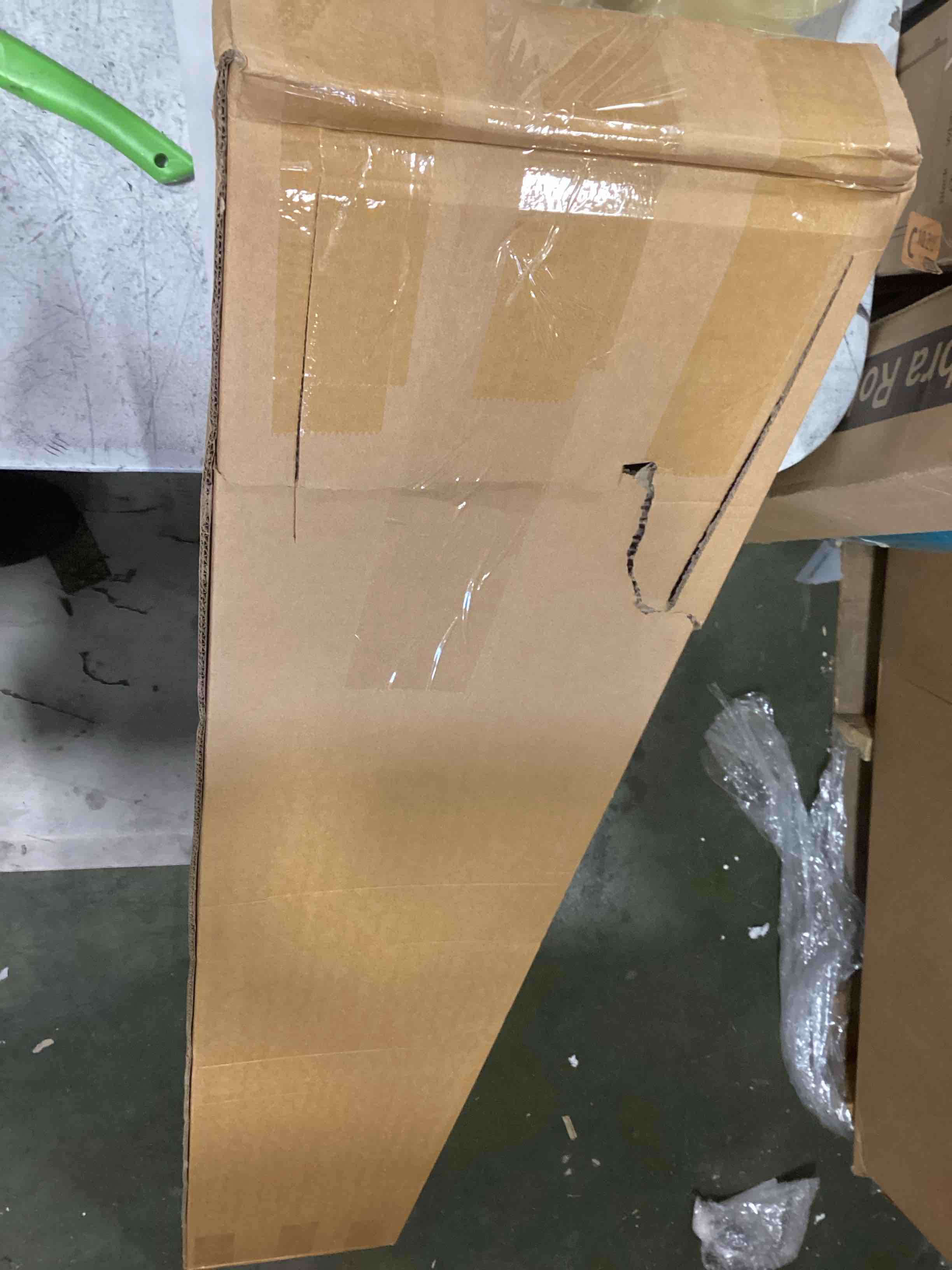 Retractable Cargo Cover for Honda Passport 2019-2024, Trunk Cargo Cover Luggage Security Shade Cover for 2023 2024 Honda Passport Shielding Shade Anti-Peeping Luggage Privacy Screen, Carbon Fiber