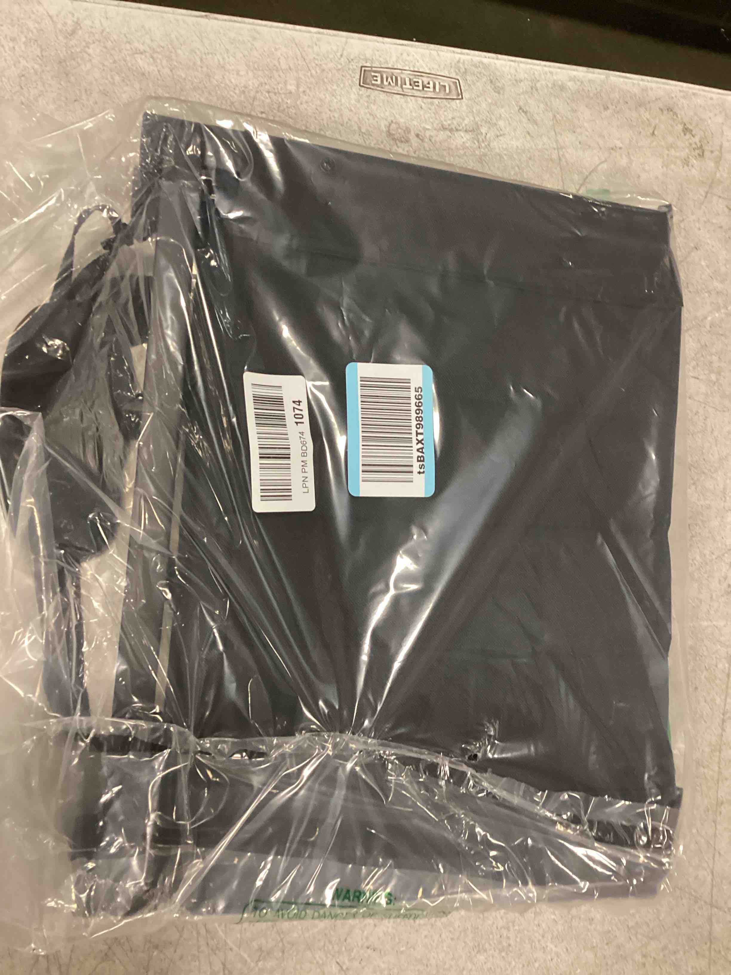 https://s3.amazonaws.com/lotting-images-prod/bidfta/GRA0175929_1732113004998.jpeg
