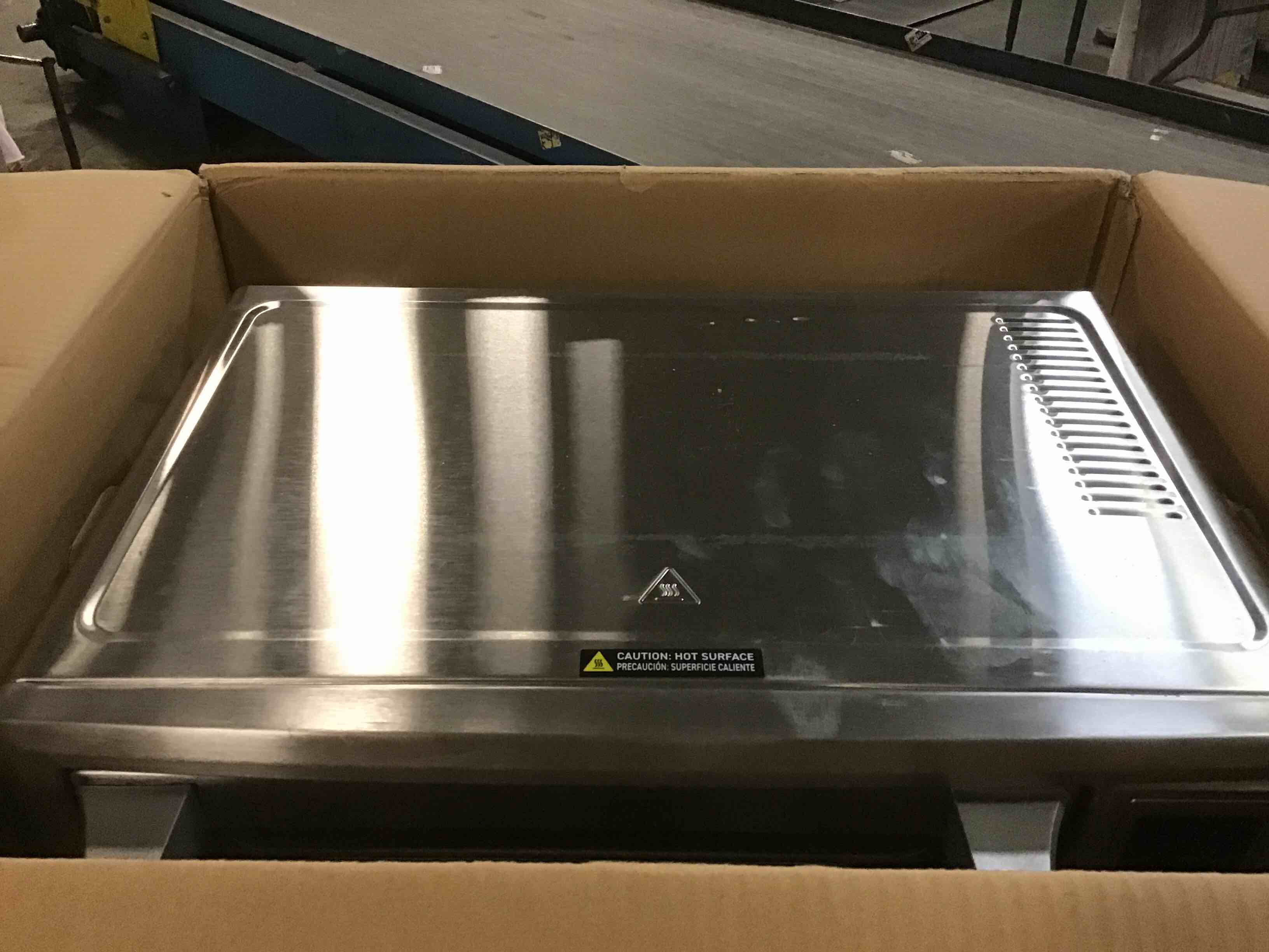 https://s3.amazonaws.com/lotting-images-prod/bidfta/GRA0176178_1734138250504.jpeg