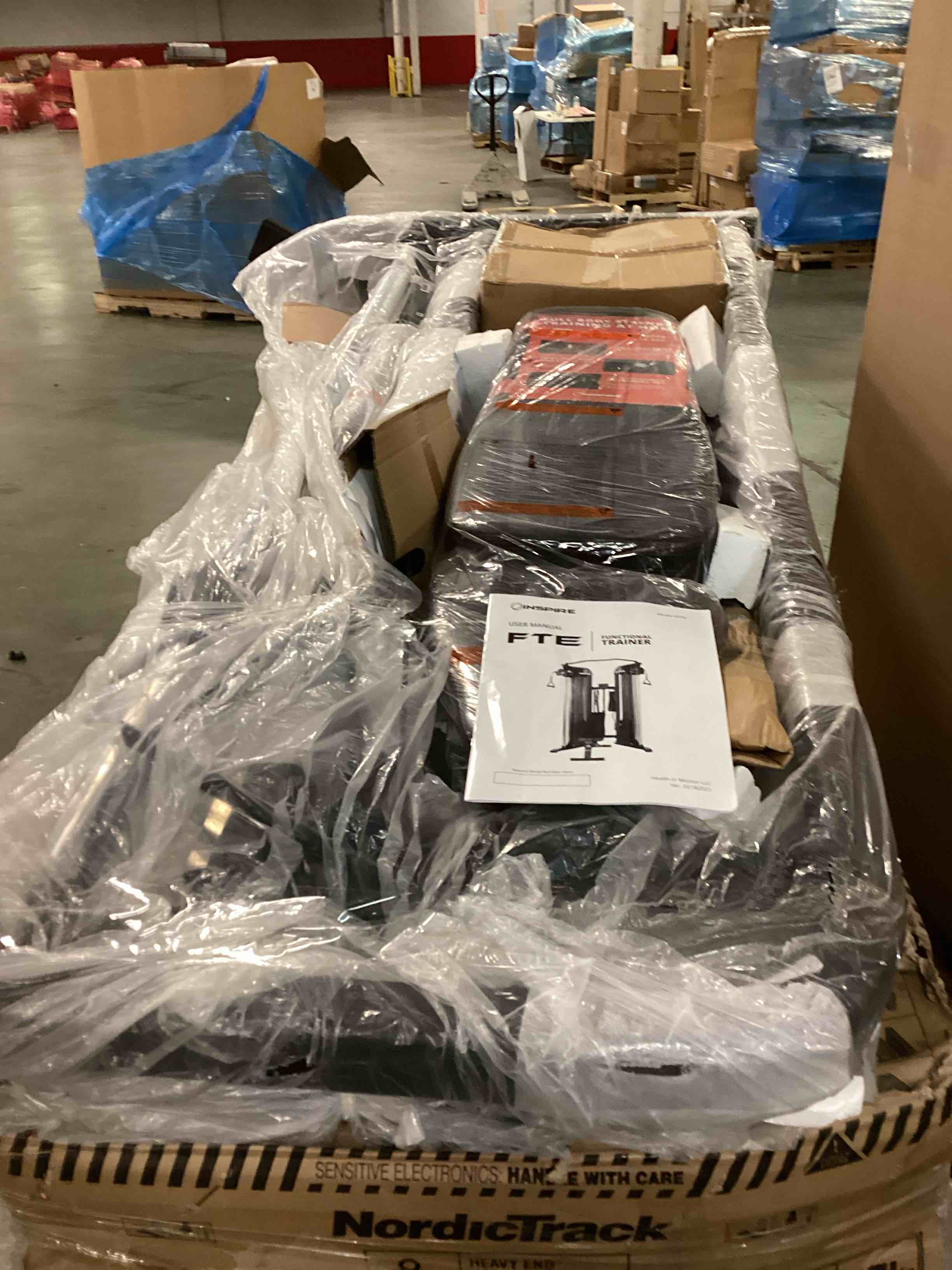 https://s3.amazonaws.com/lotting-images-prod/bidfta/GRA0176275_1734057609767.jpeg