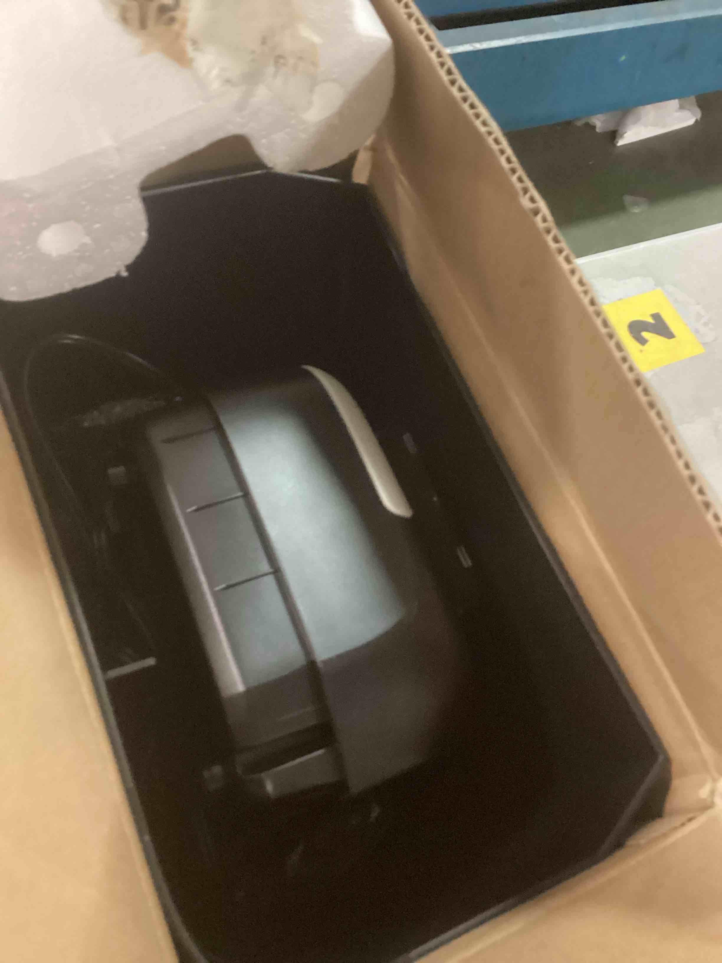 https://s3.amazonaws.com/lotting-images-prod/bidfta/GRA0176819_1732735765135.jpeg