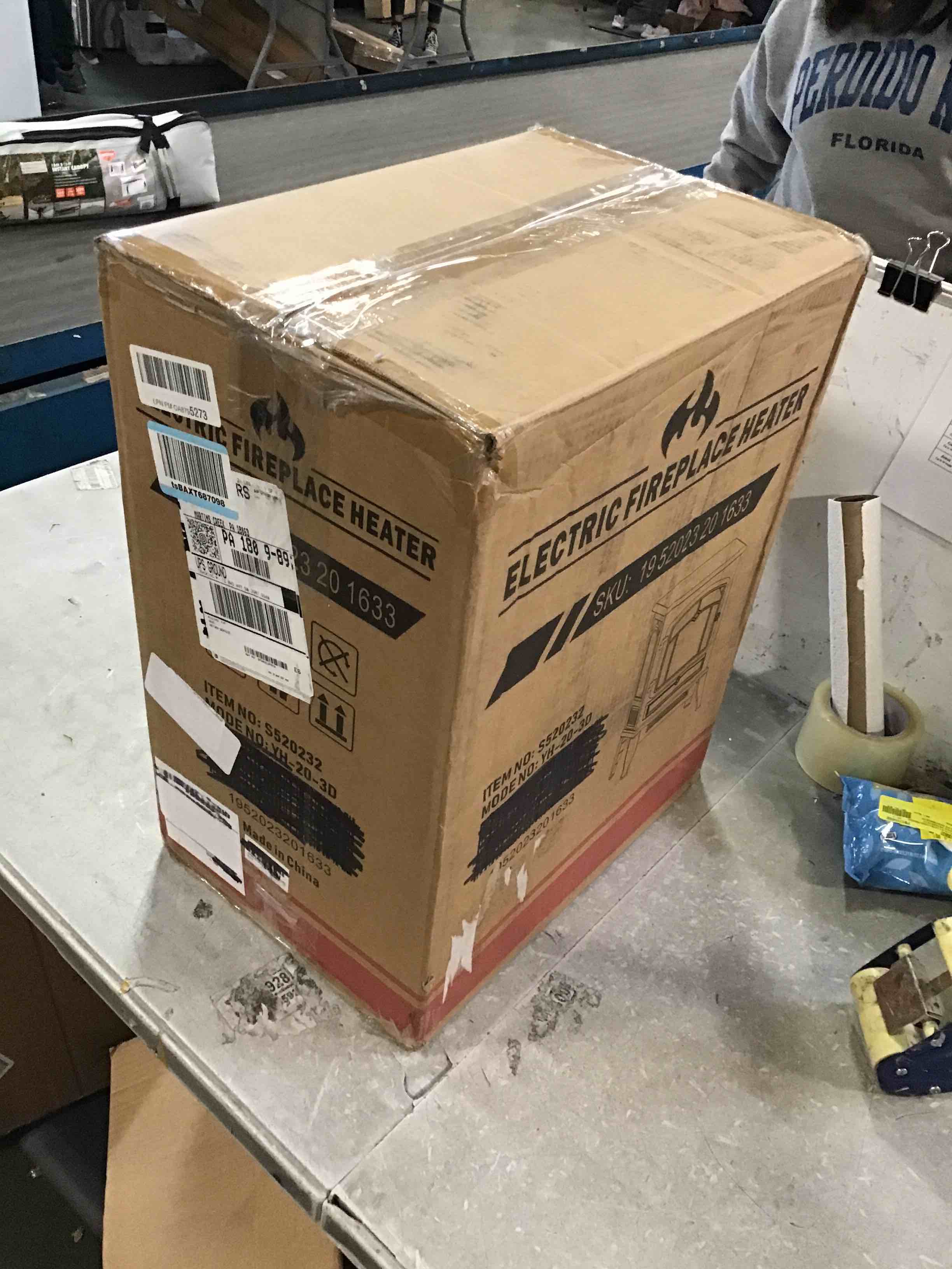 https://s3.amazonaws.com/lotting-images-prod/bidfta/GRA0177158_1732638876870.jpeg