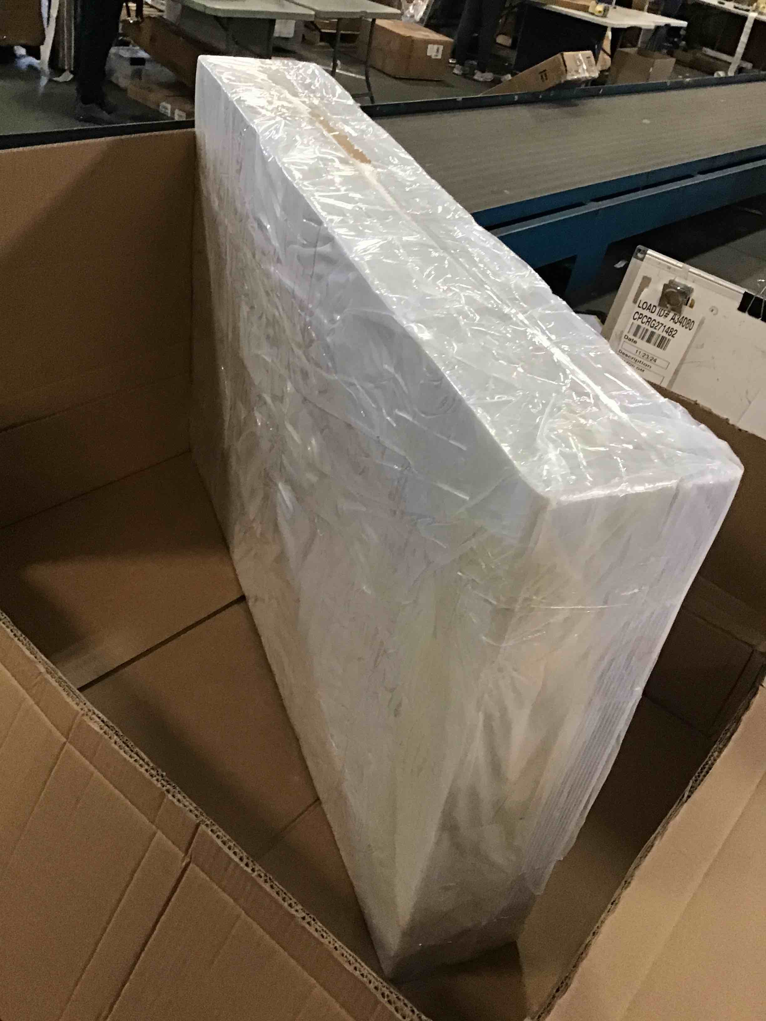 https://s3.amazonaws.com/lotting-images-prod/bidfta/GRA0177185_1732632587874.jpeg