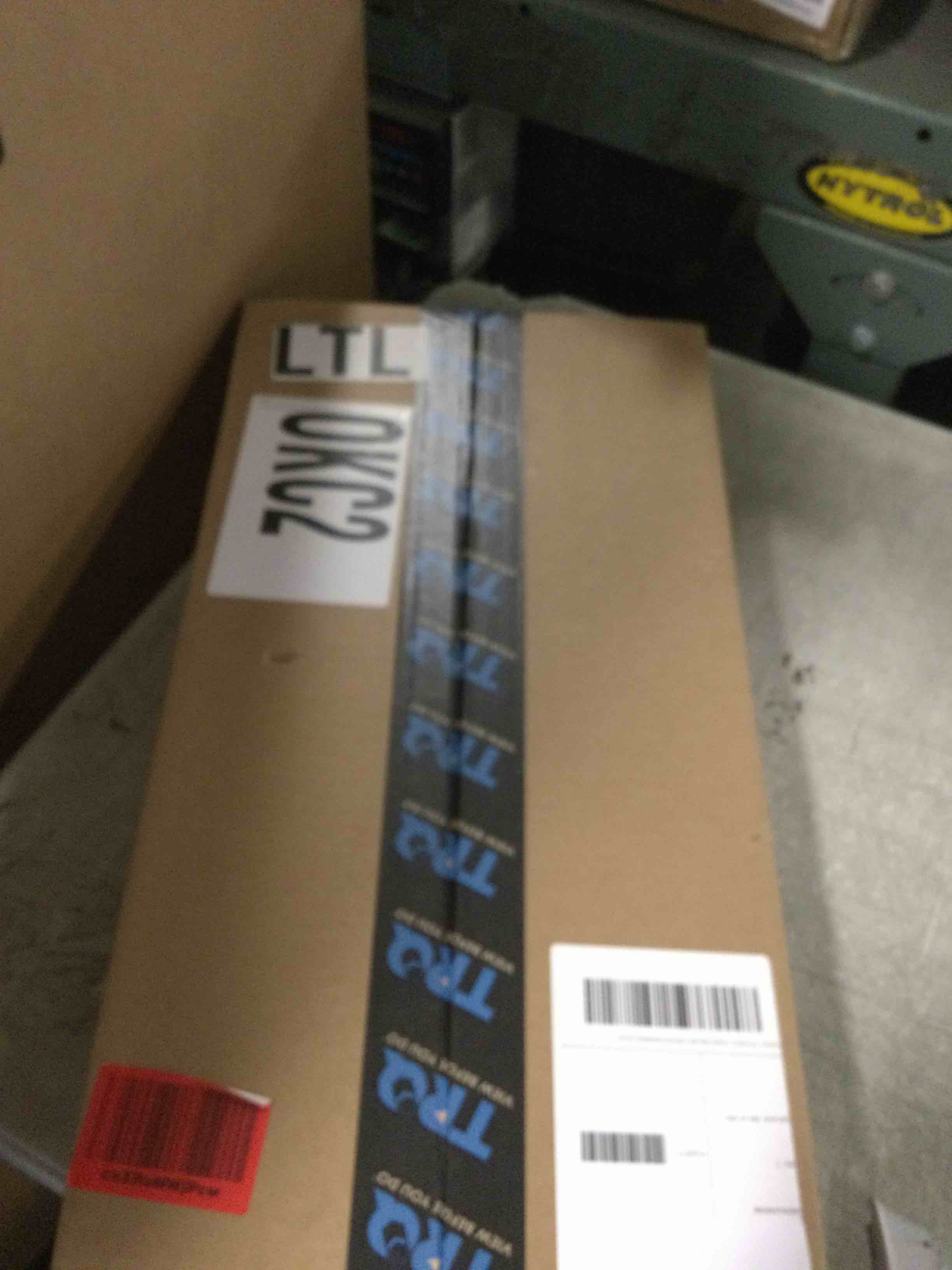 https://s3.amazonaws.com/lotting-images-prod/bidfta/GRA0179213_1730378157740.jpeg