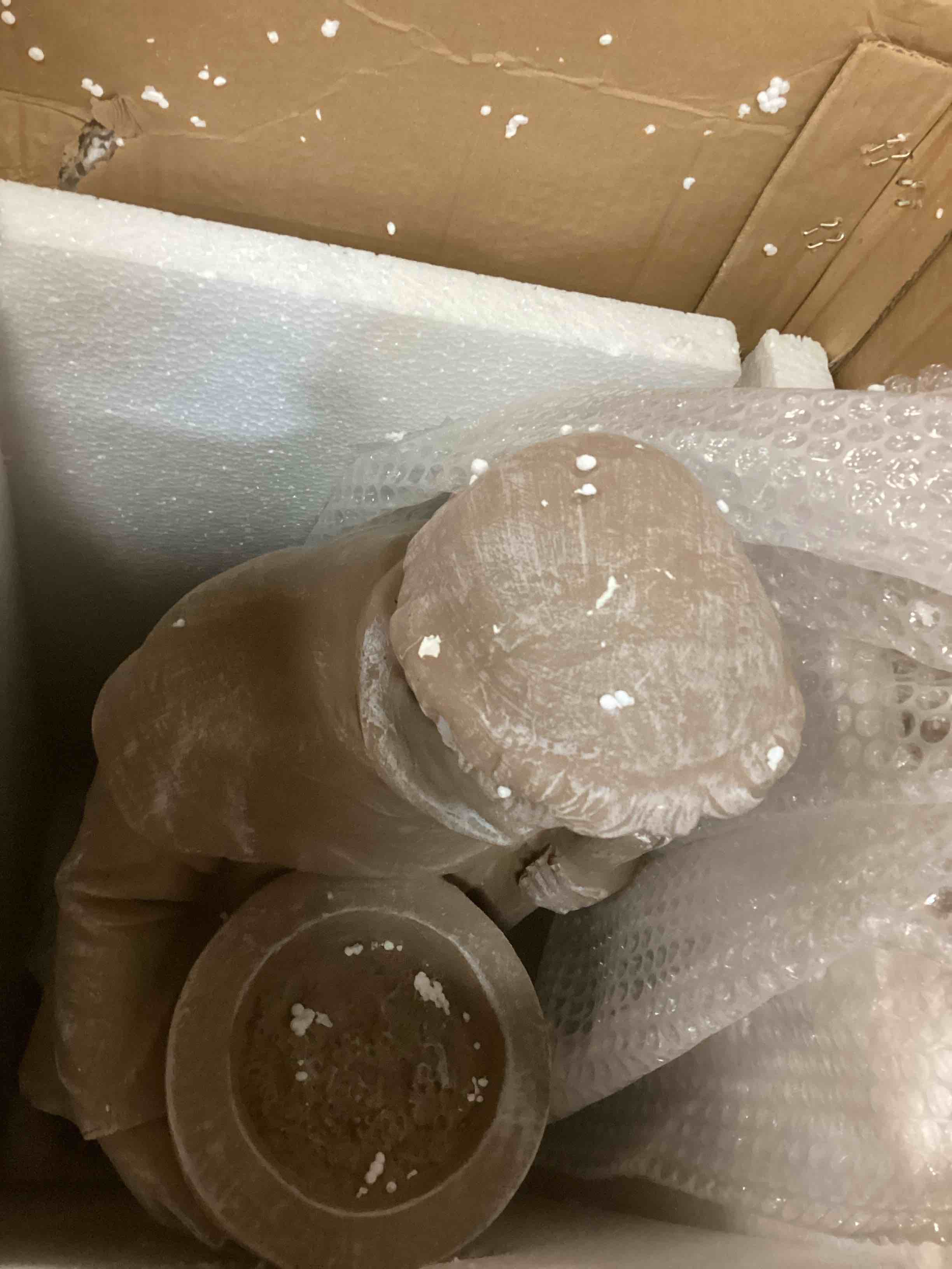 https://s3.amazonaws.com/lotting-images-prod/bidfta/GRA0180002_1733966409540.jpeg