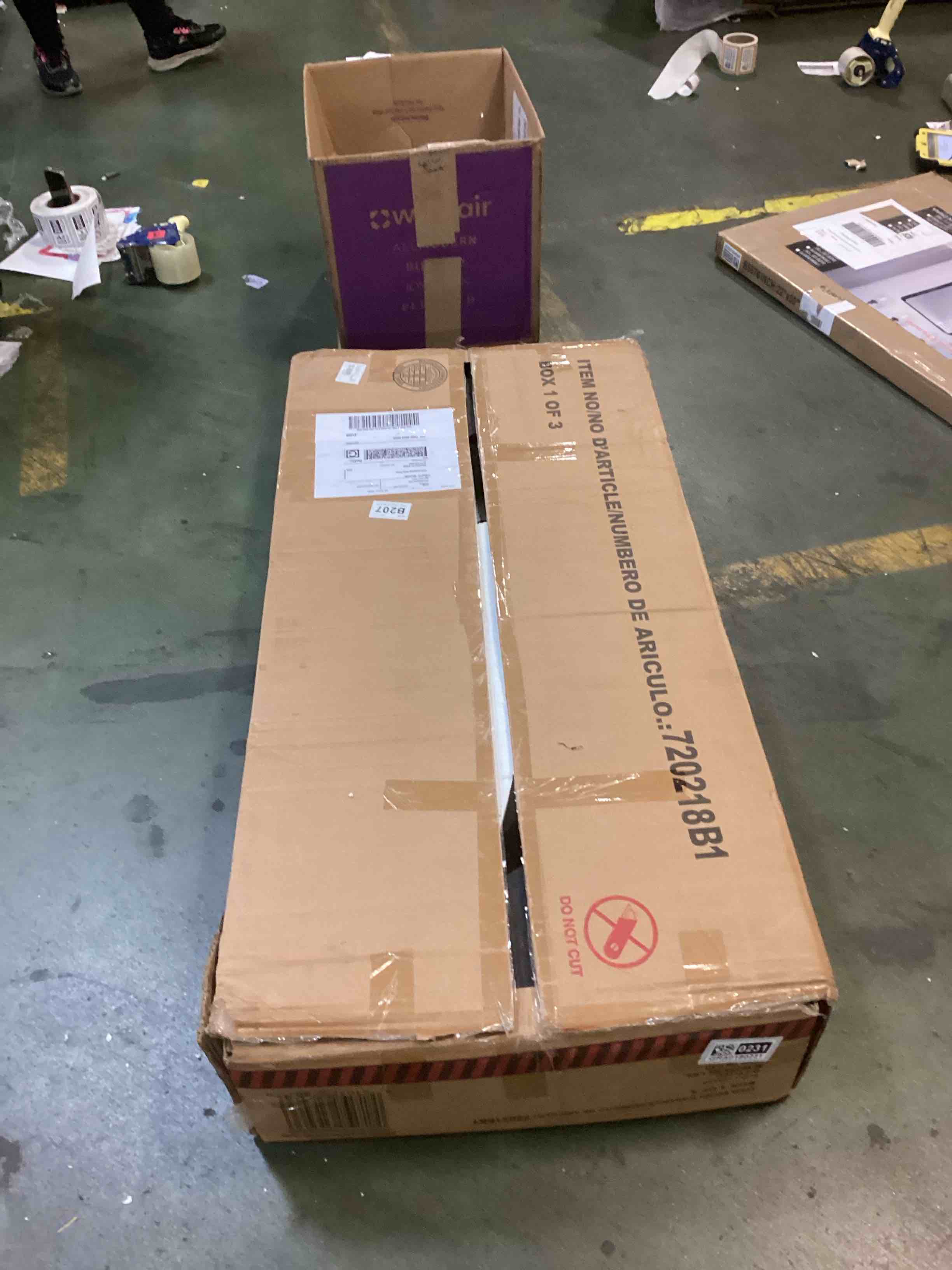 https://s3.amazonaws.com/lotting-images-prod/bidfta/GRA0180231_1733809663741.jpeg