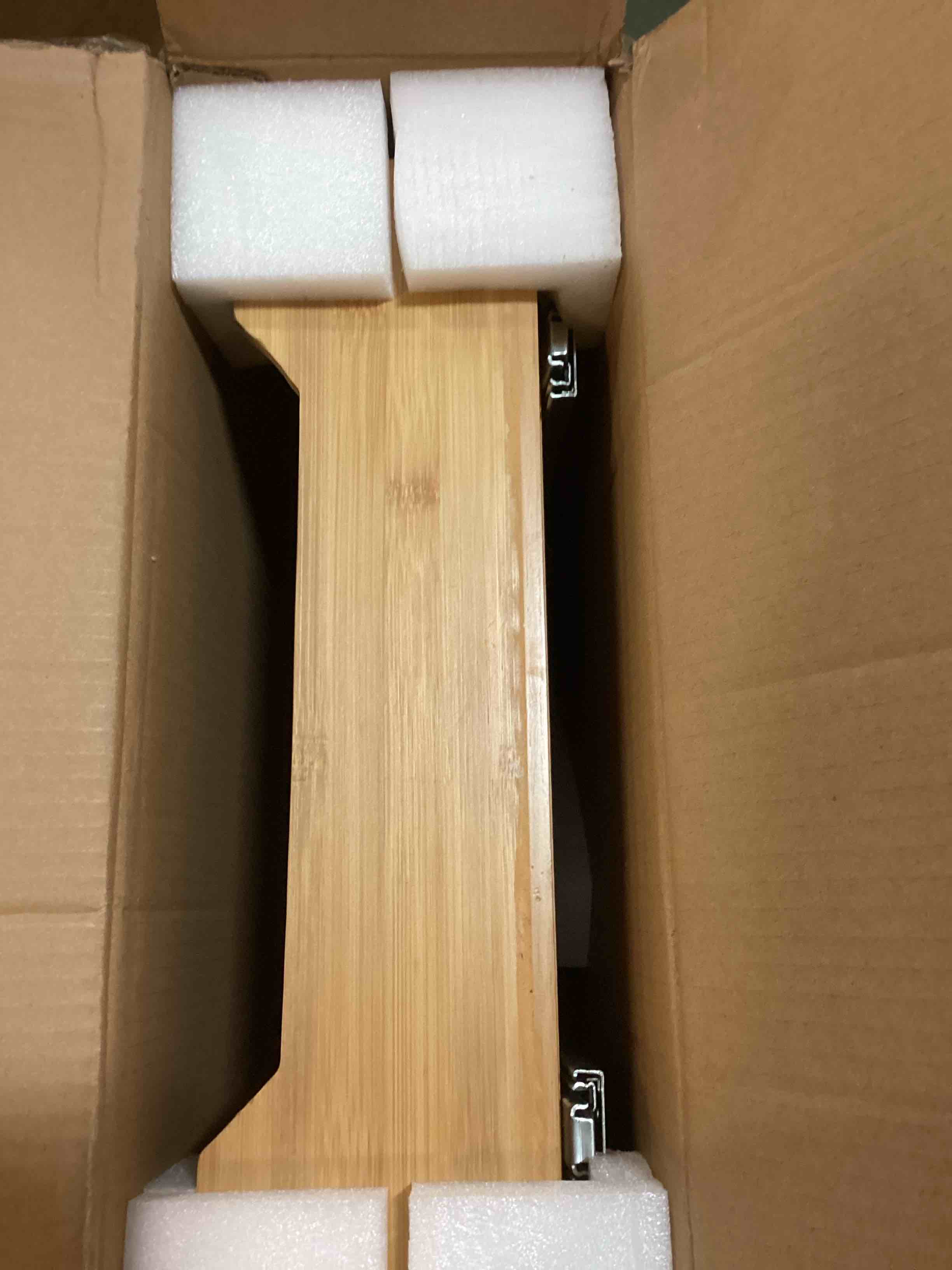 https://s3.amazonaws.com/lotting-images-prod/bidfta/GRA0180306_1733545962517.jpeg