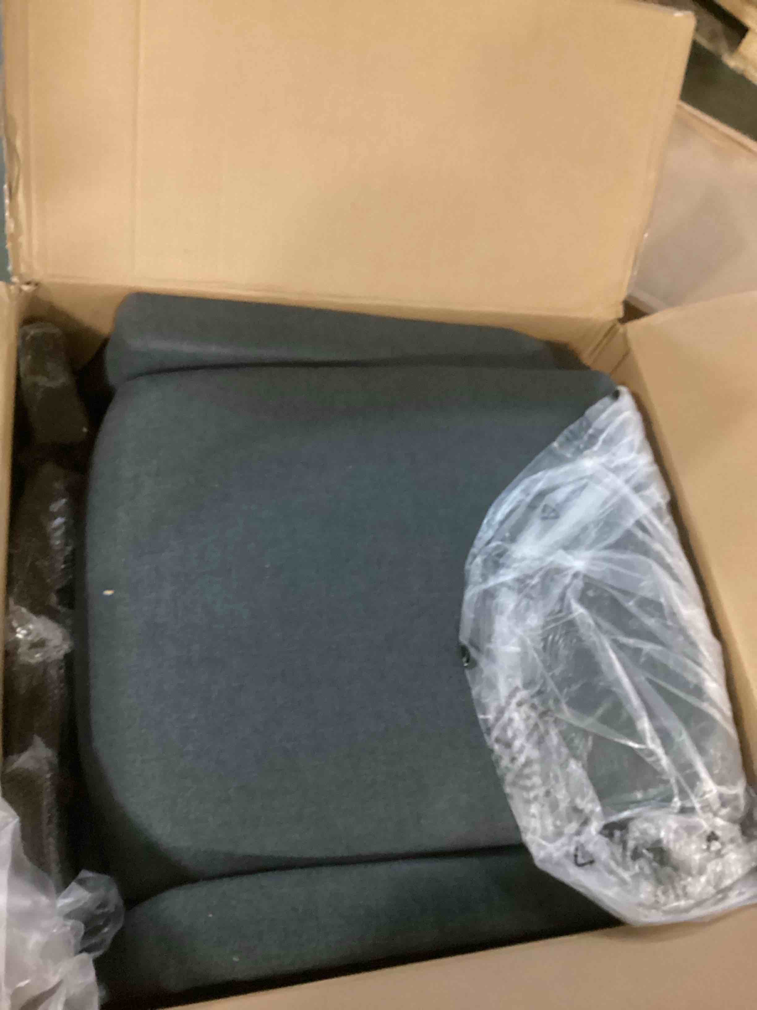 https://s3.amazonaws.com/lotting-images-prod/bidfta/GRA0180421_1733449650562.jpeg