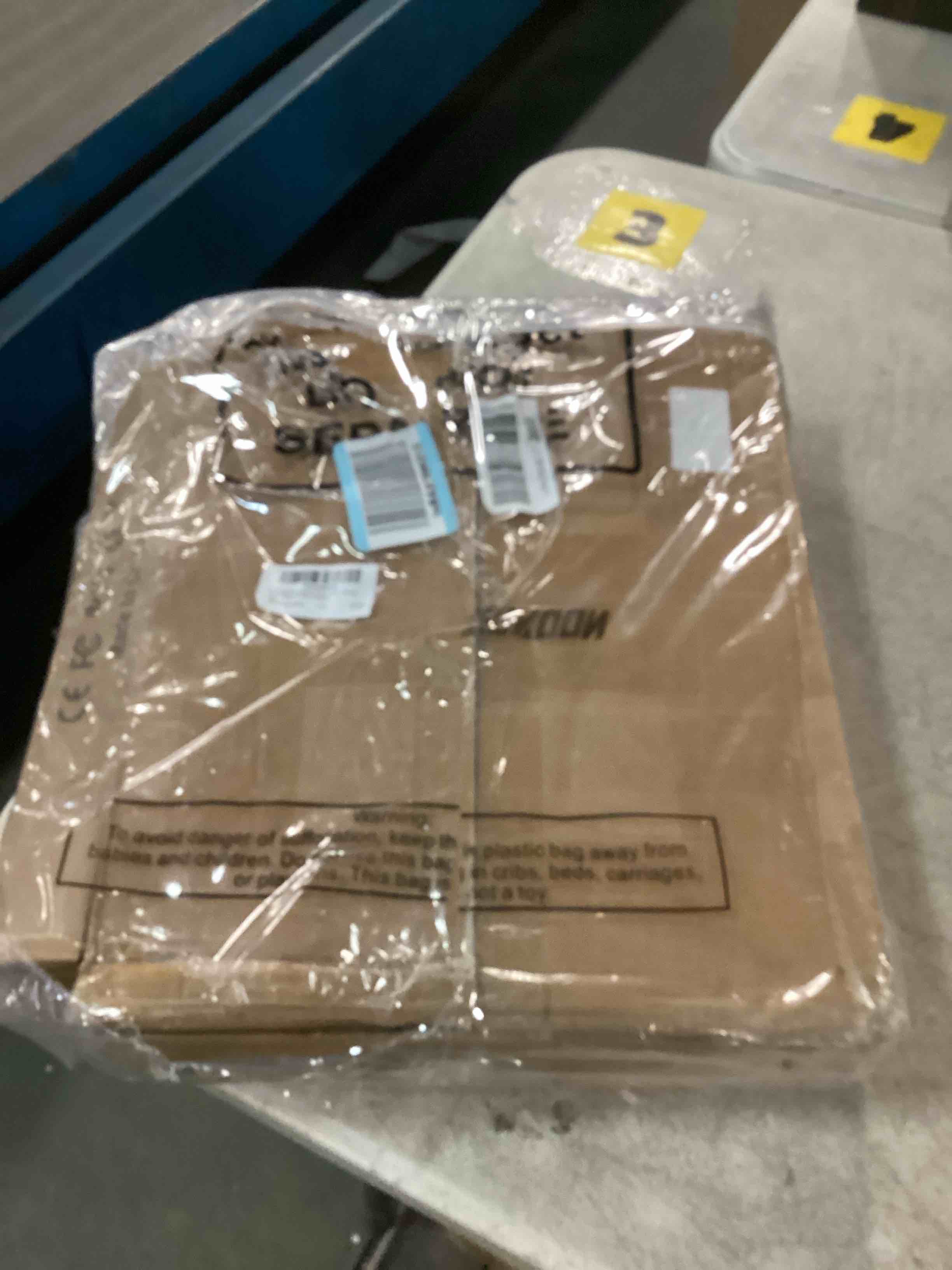 https://s3.amazonaws.com/lotting-images-prod/bidfta/GRA0180754_1733196161457.jpeg