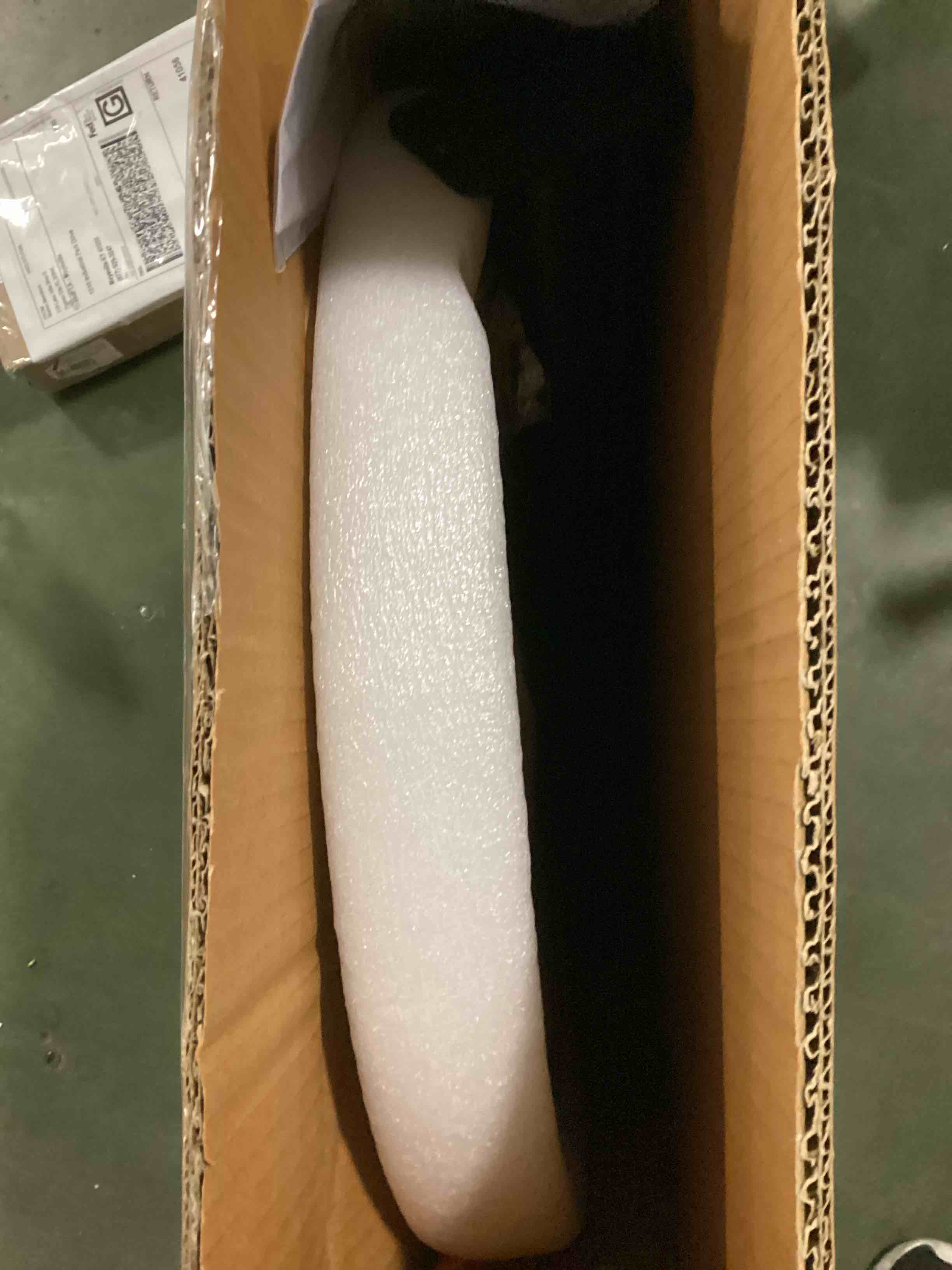 https://s3.amazonaws.com/lotting-images-prod/bidfta/GRA0180947_1732935701073.jpeg