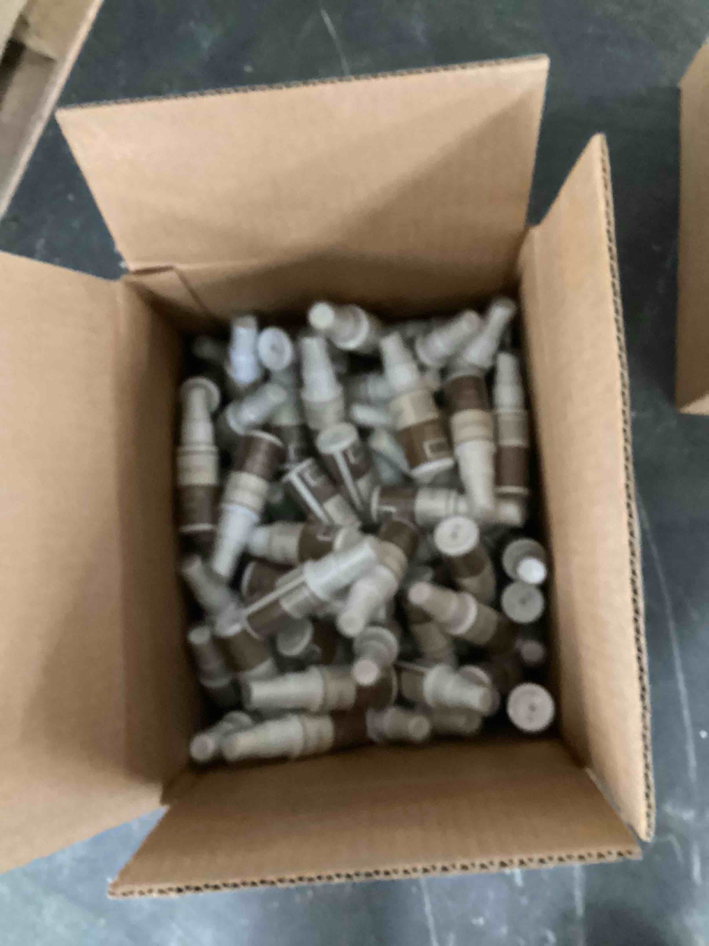 https://s3.amazonaws.com/lotting-images-prod/bidfta/GRA0181105_1732753600812.jpeg