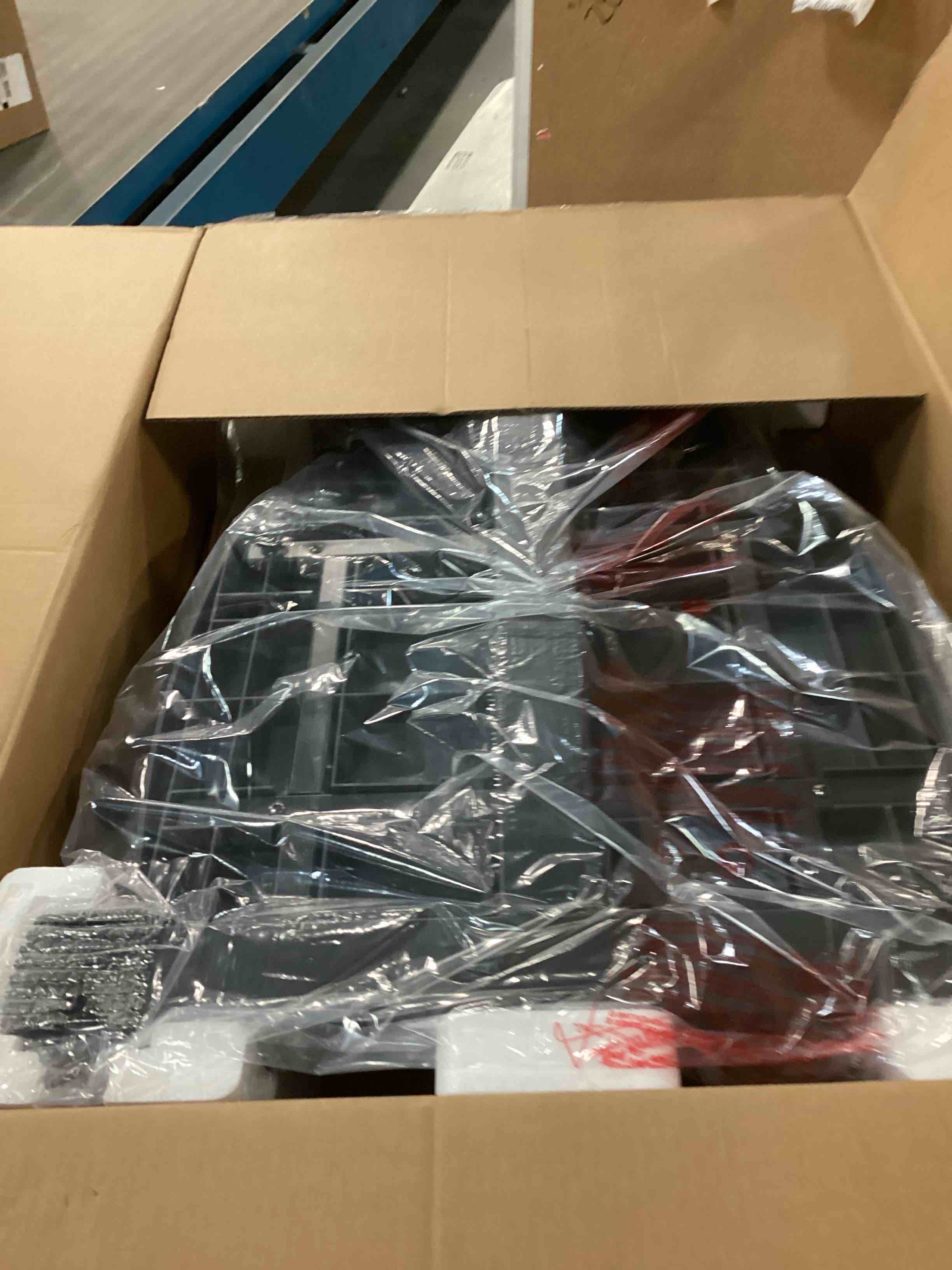 https://s3.amazonaws.com/lotting-images-prod/bidfta/GRA0181413_1732676635061.jpeg