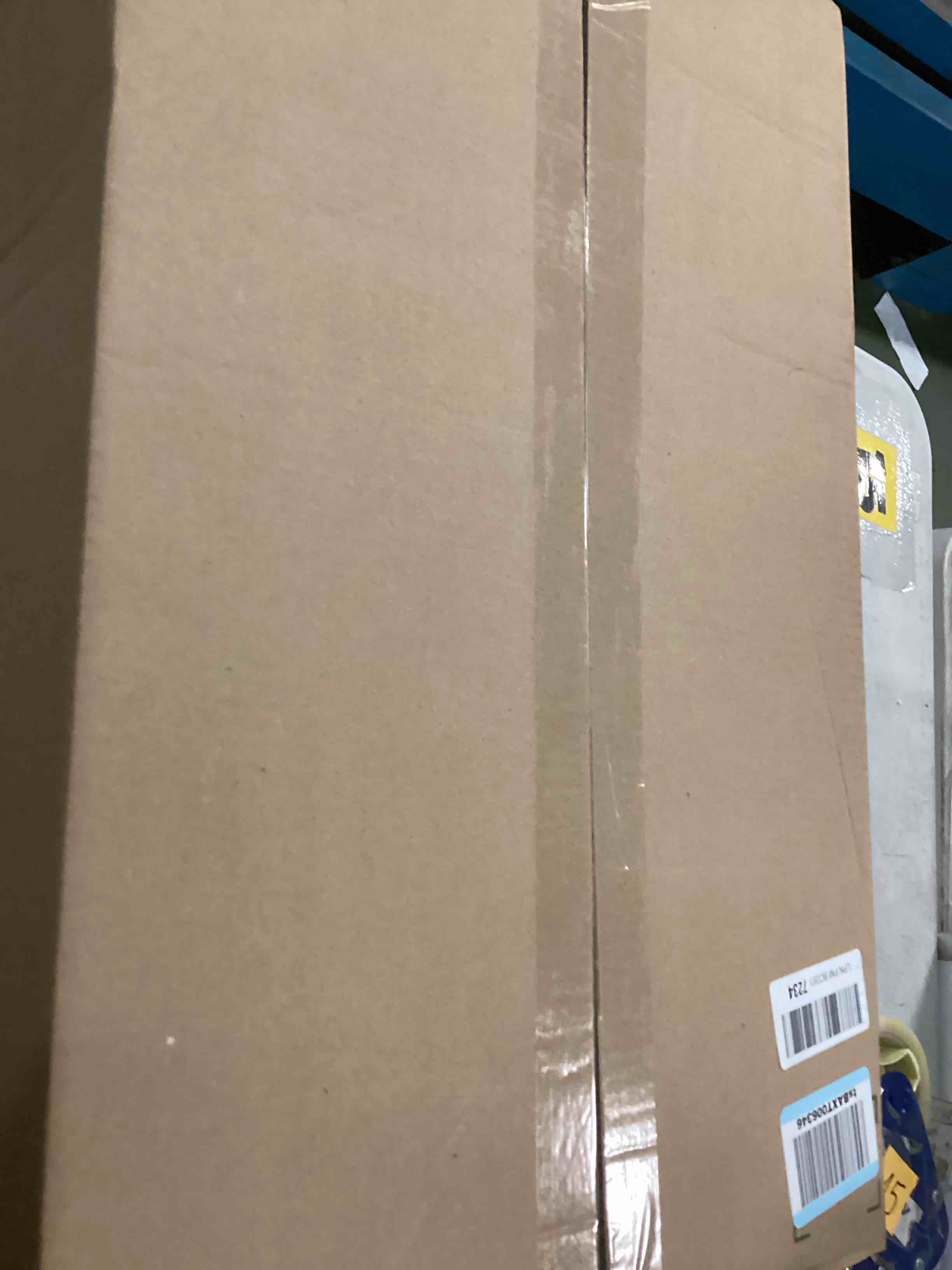 https://s3.amazonaws.com/lotting-images-prod/bidfta/GRA0182705_1732046044543.jpeg