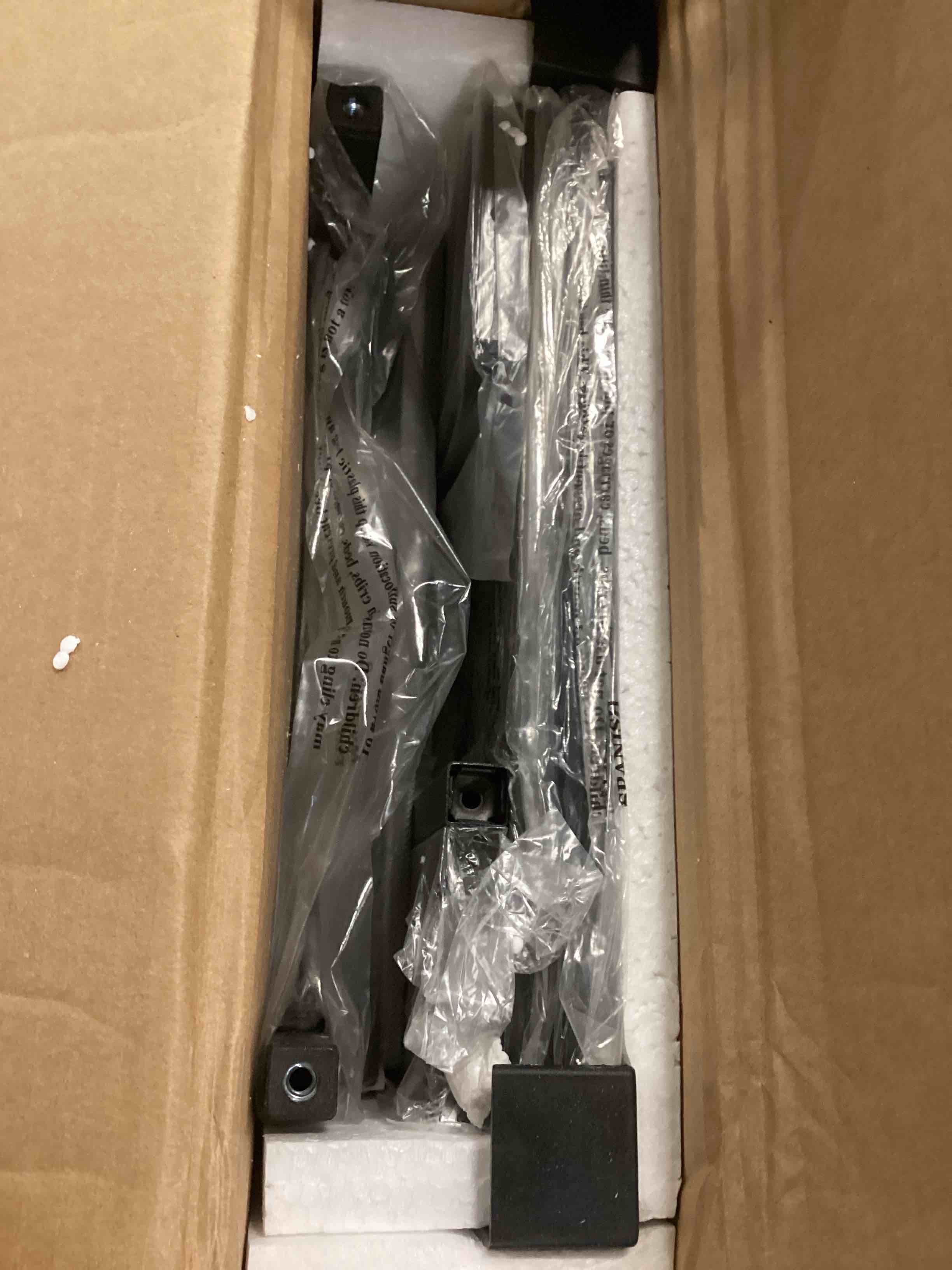 https://s3.amazonaws.com/lotting-images-prod/bidfta/GRA0182802_1732023483432.jpeg