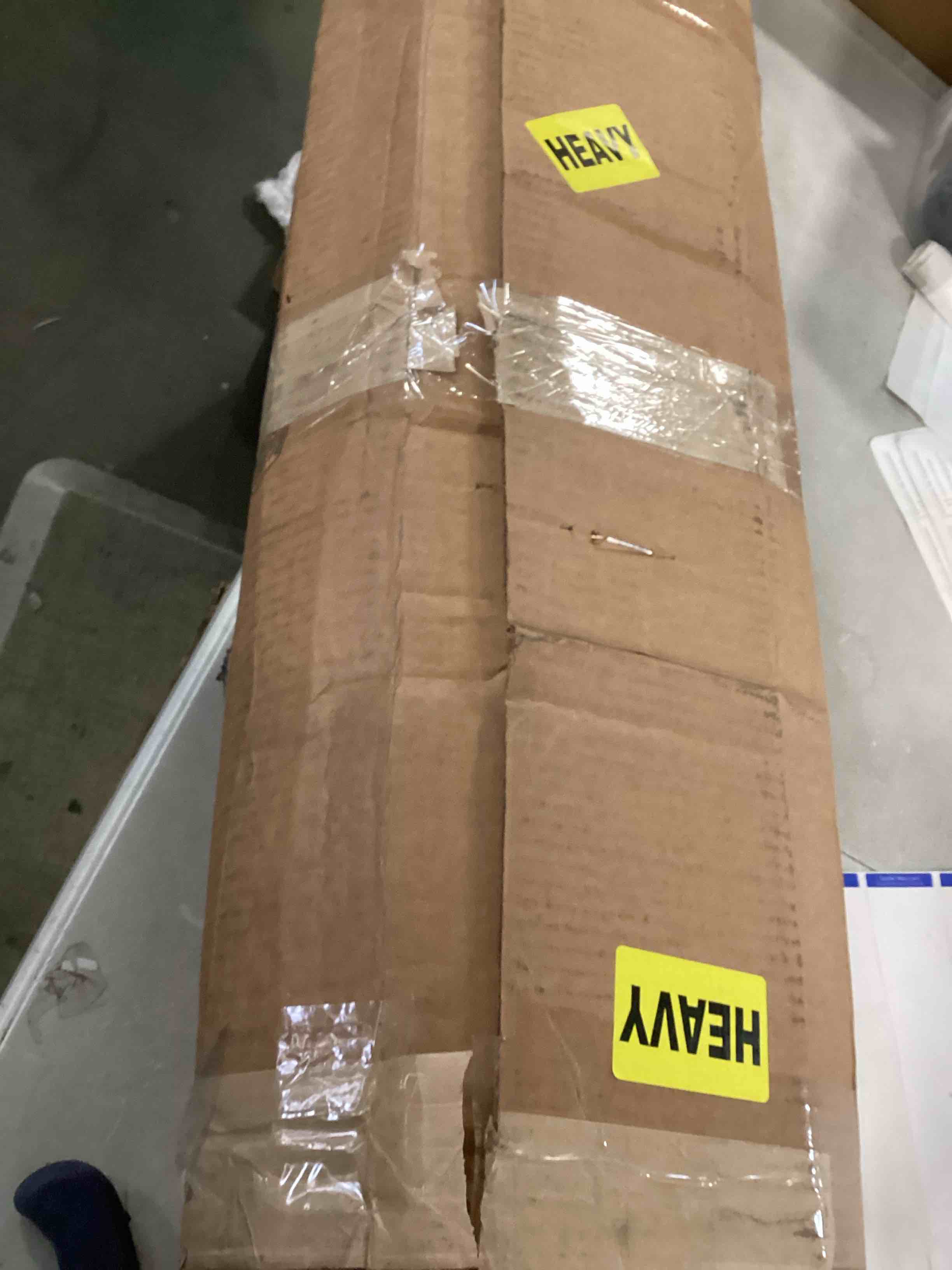 https://s3.amazonaws.com/lotting-images-prod/bidfta/GRA0182975_1731948575497.jpeg