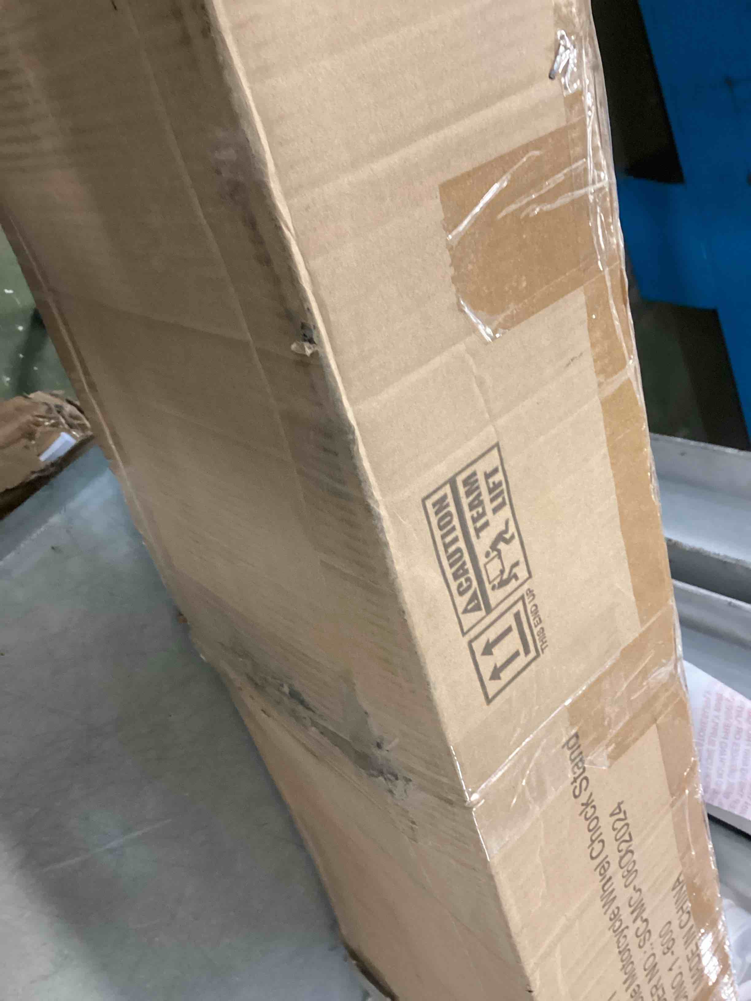 https://s3.amazonaws.com/lotting-images-prod/bidfta/GRA0183218_1731692041781.jpeg
