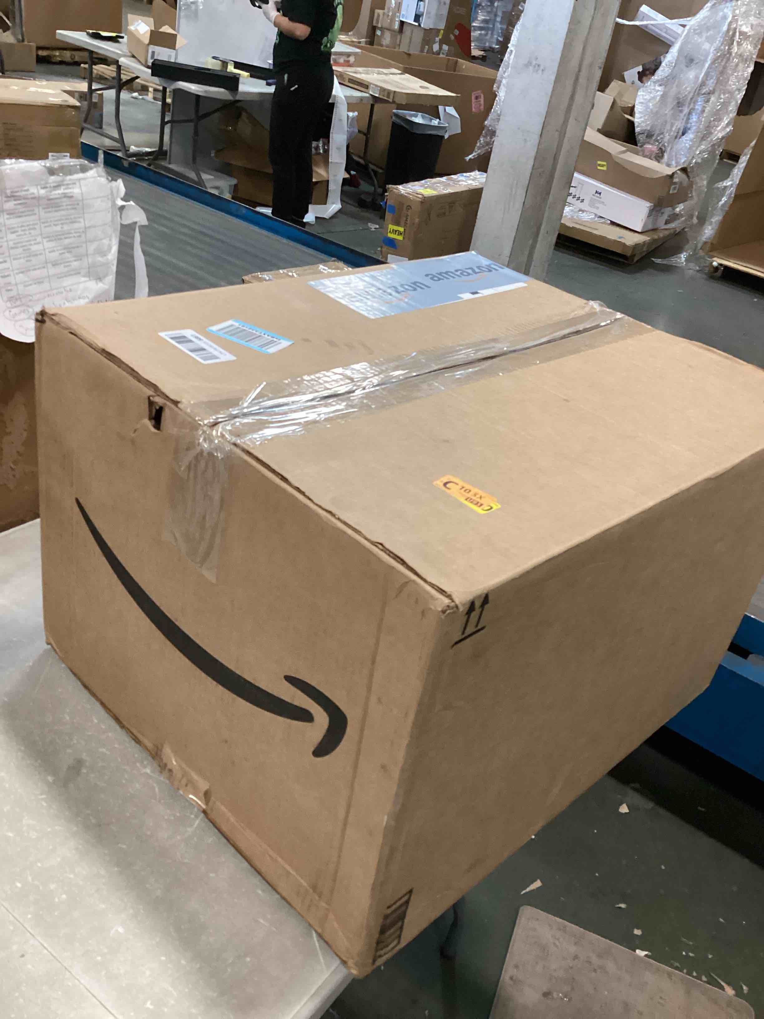 https://s3.amazonaws.com/lotting-images-prod/bidfta/GRA0184469_1731358662445.jpeg
