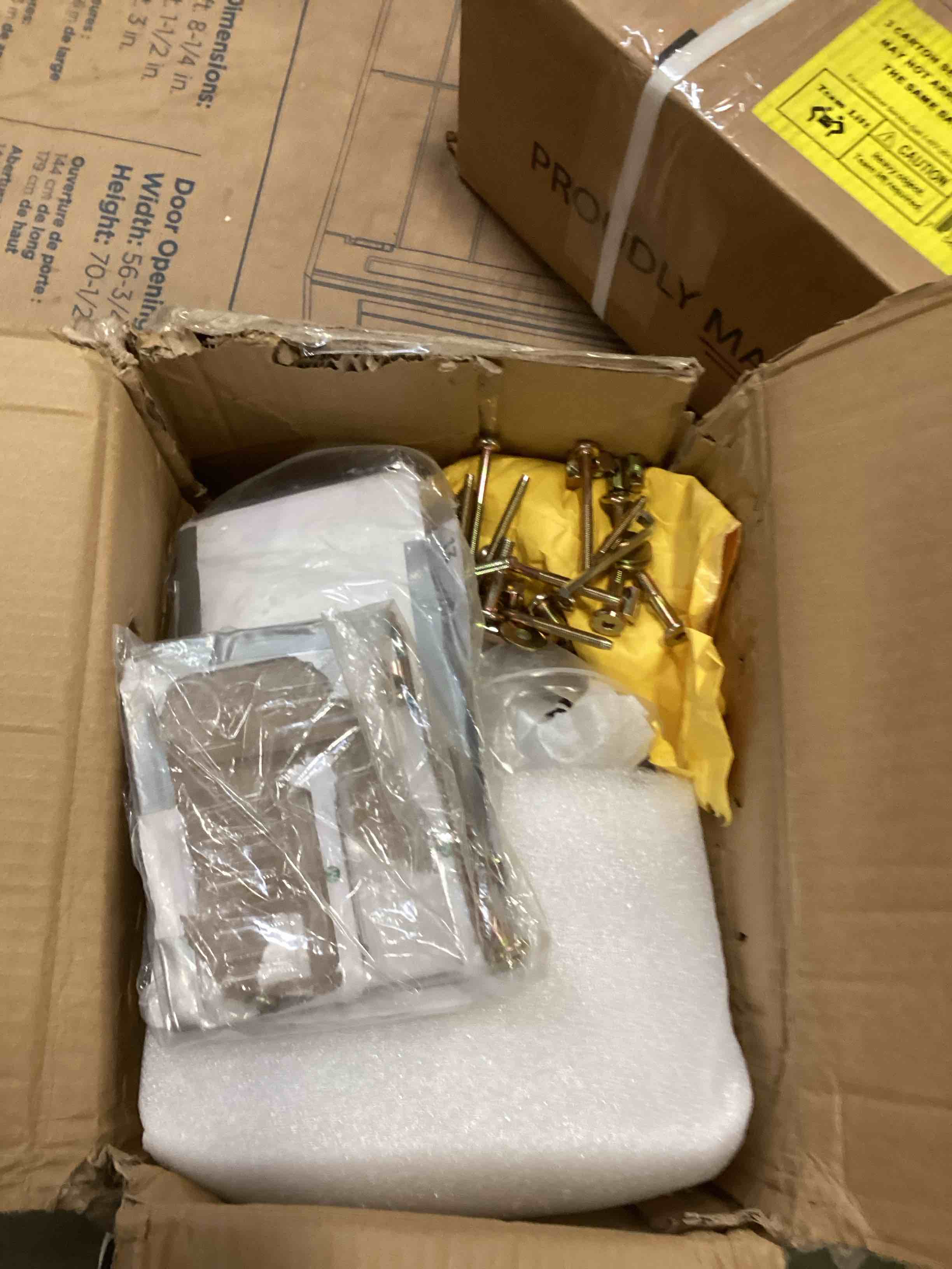 https://s3.amazonaws.com/lotting-images-prod/bidfta/GRA0185209_1730817453301.jpeg