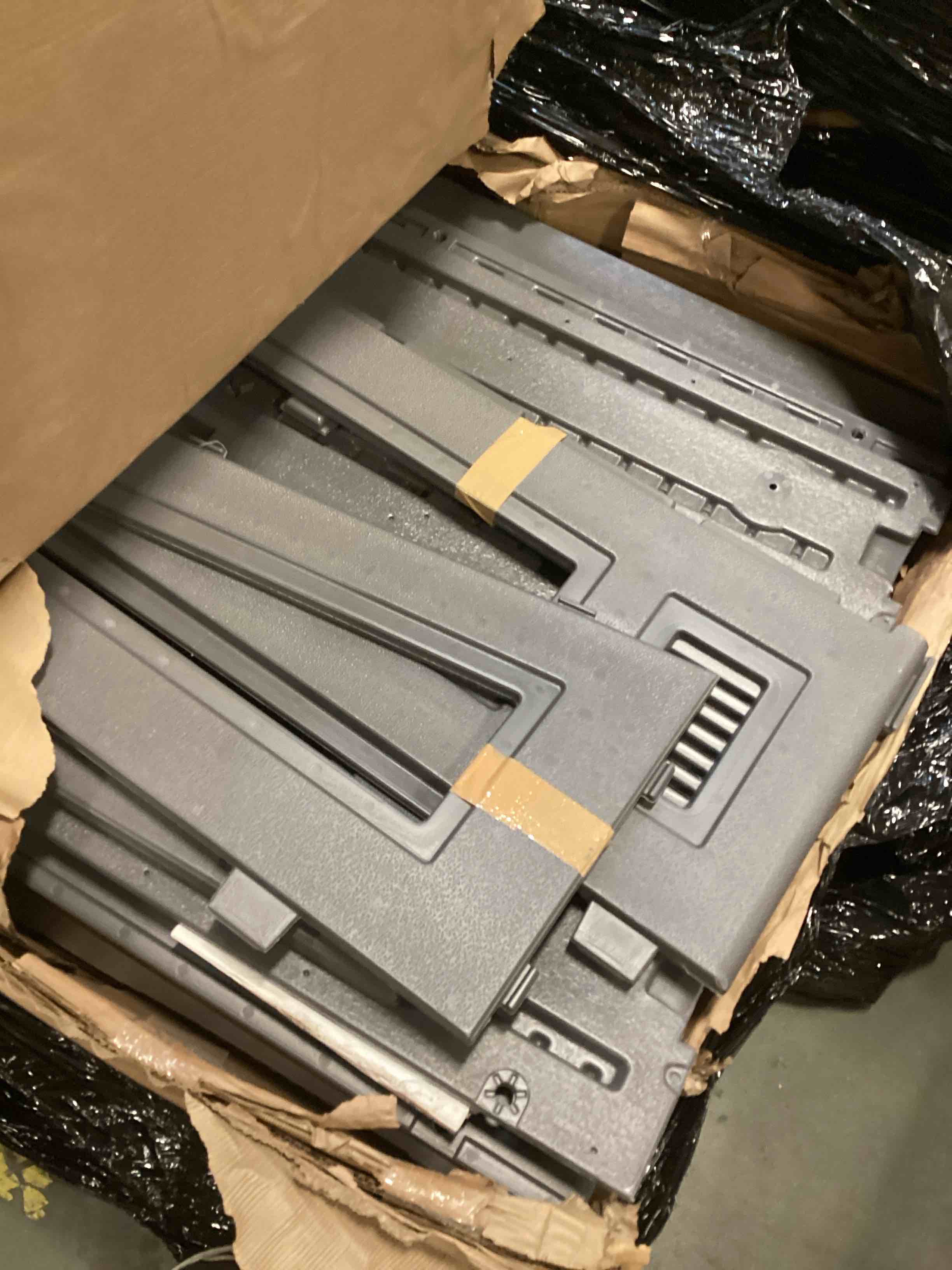 https://s3.amazonaws.com/lotting-images-prod/bidfta/GRA0185212_1730816953443.jpeg