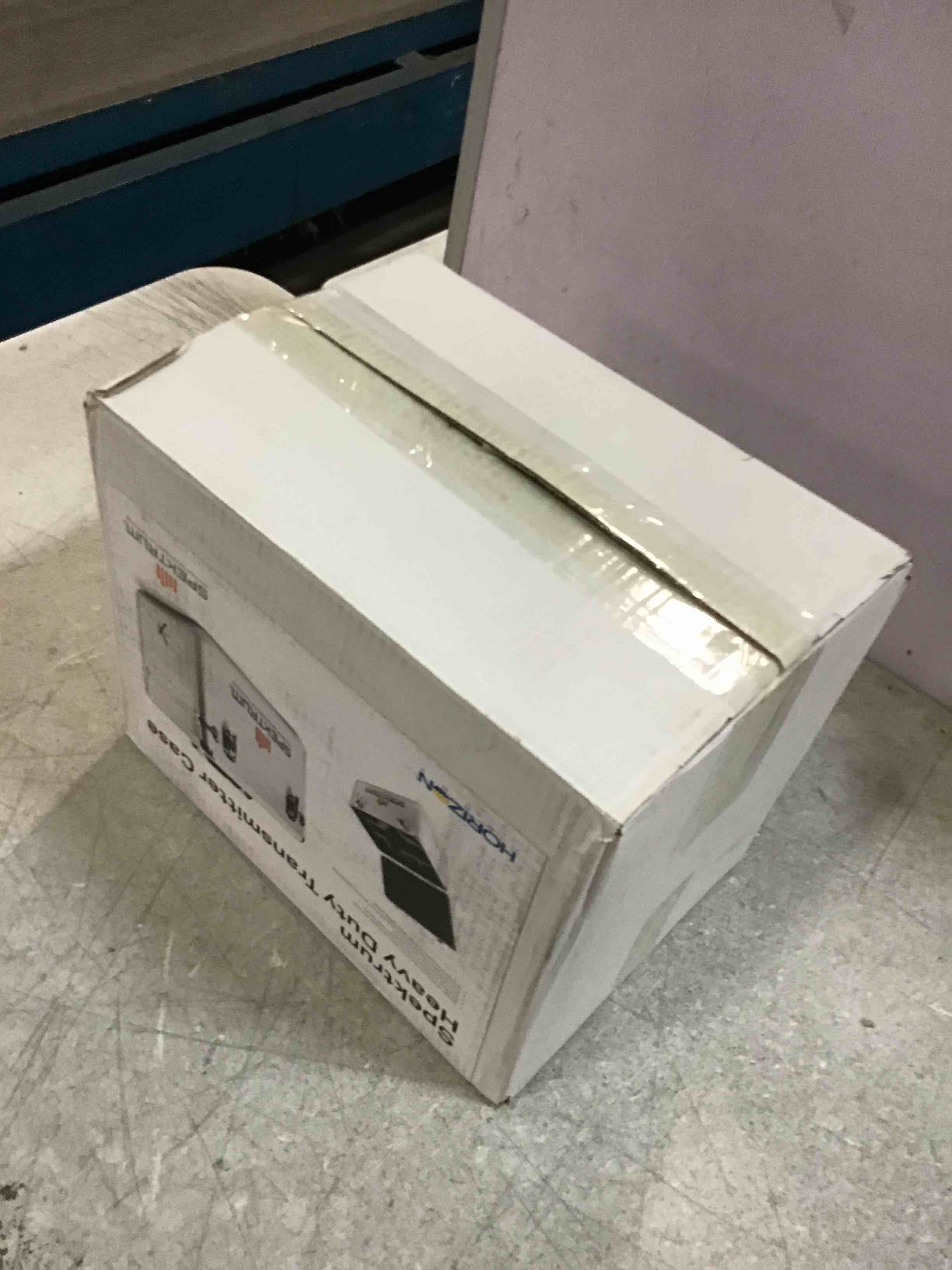 https://s3.amazonaws.com/lotting-images-prod/bidfta/GRA0185660_1730471446279.jpeg