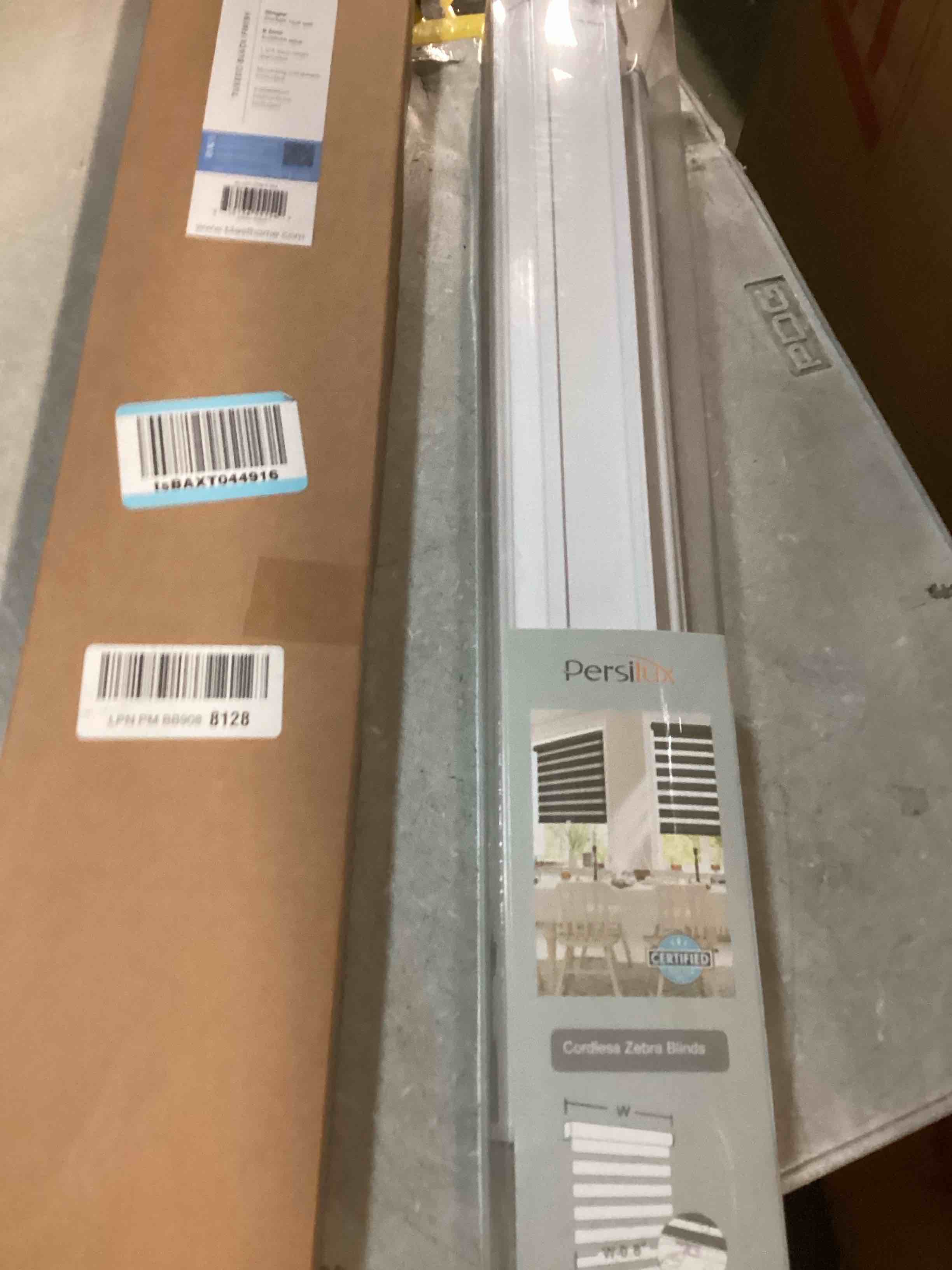 https://s3.amazonaws.com/lotting-images-prod/bidfta/GRA0186315_1733245400152.jpeg