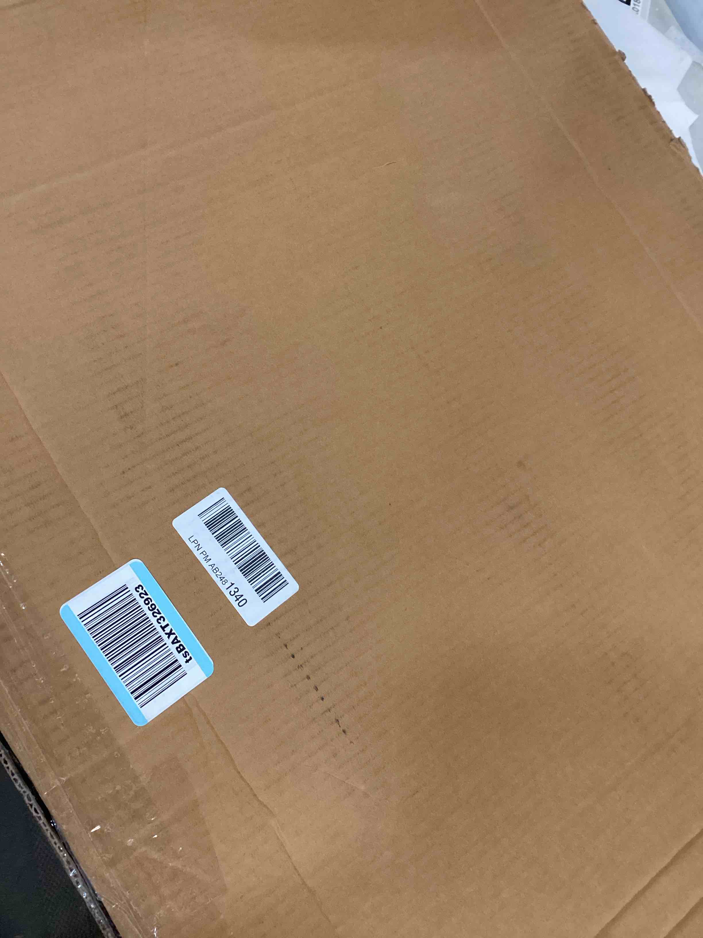 https://s3.amazonaws.com/lotting-images-prod/bidfta/GRA0187512_1732542469004.jpeg