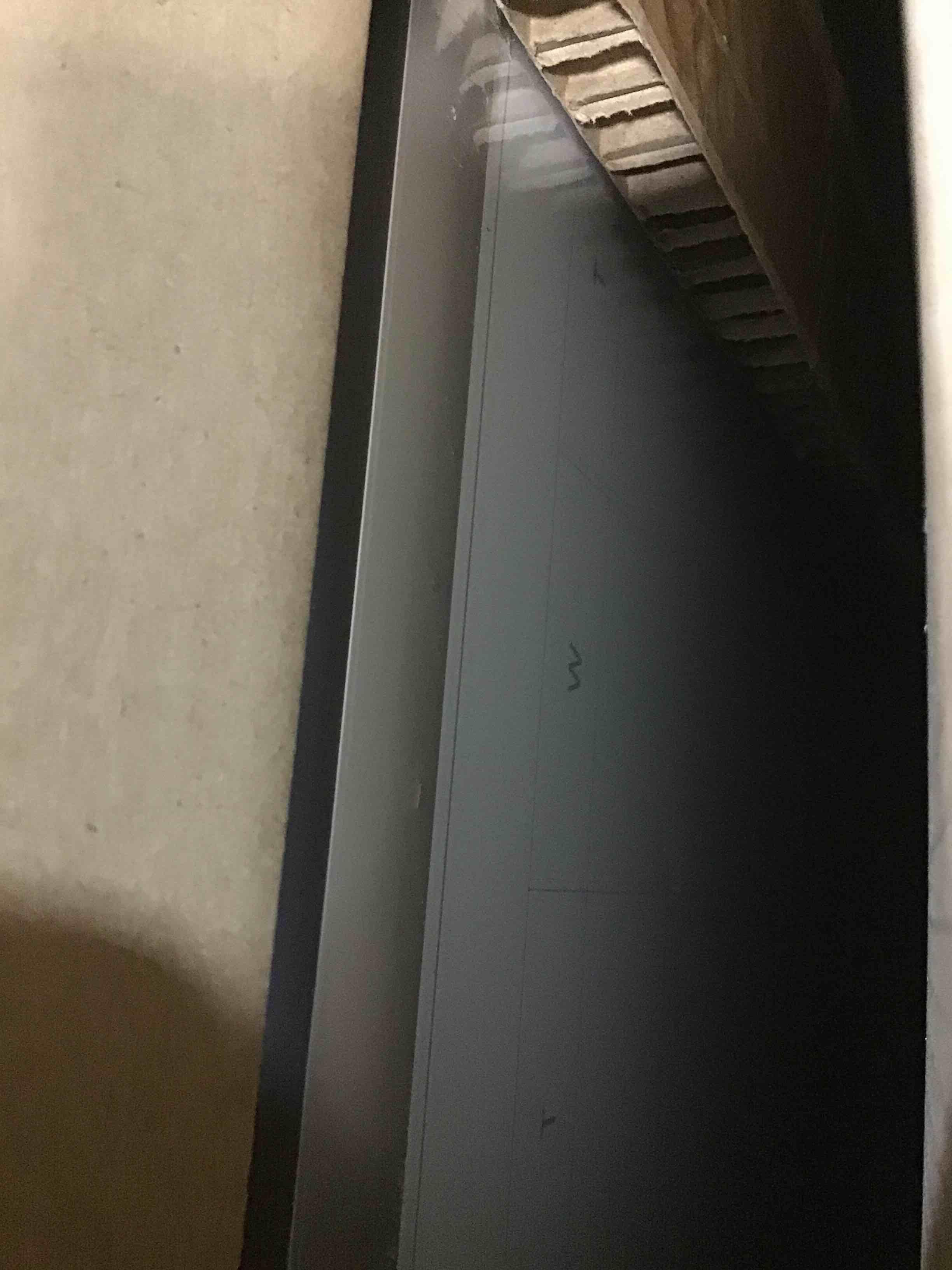 https://s3.amazonaws.com/lotting-images-prod/bidfta/GRA0188598_1732544319192.jpeg